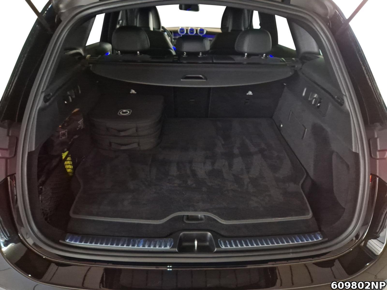 Fahrzeugabbildung Mercedes-Benz GLC 300 e 4M AMG DIGITAL L.360° Memory Totwinkel