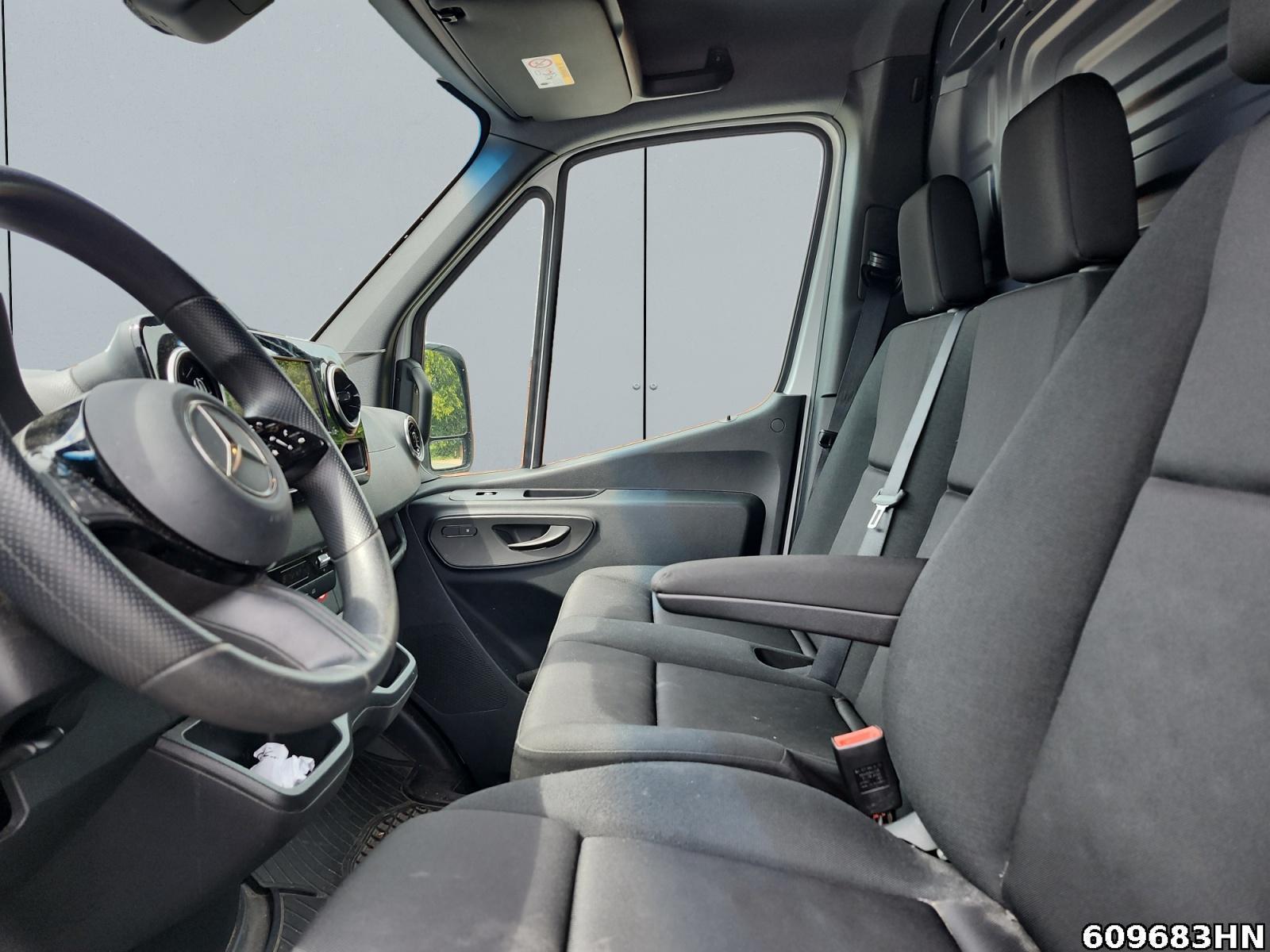 Fahrzeugabbildung Mercedes-Benz Sprinter 317 CDI Kasten PRO*L2H2*Kamera*Nebelsc