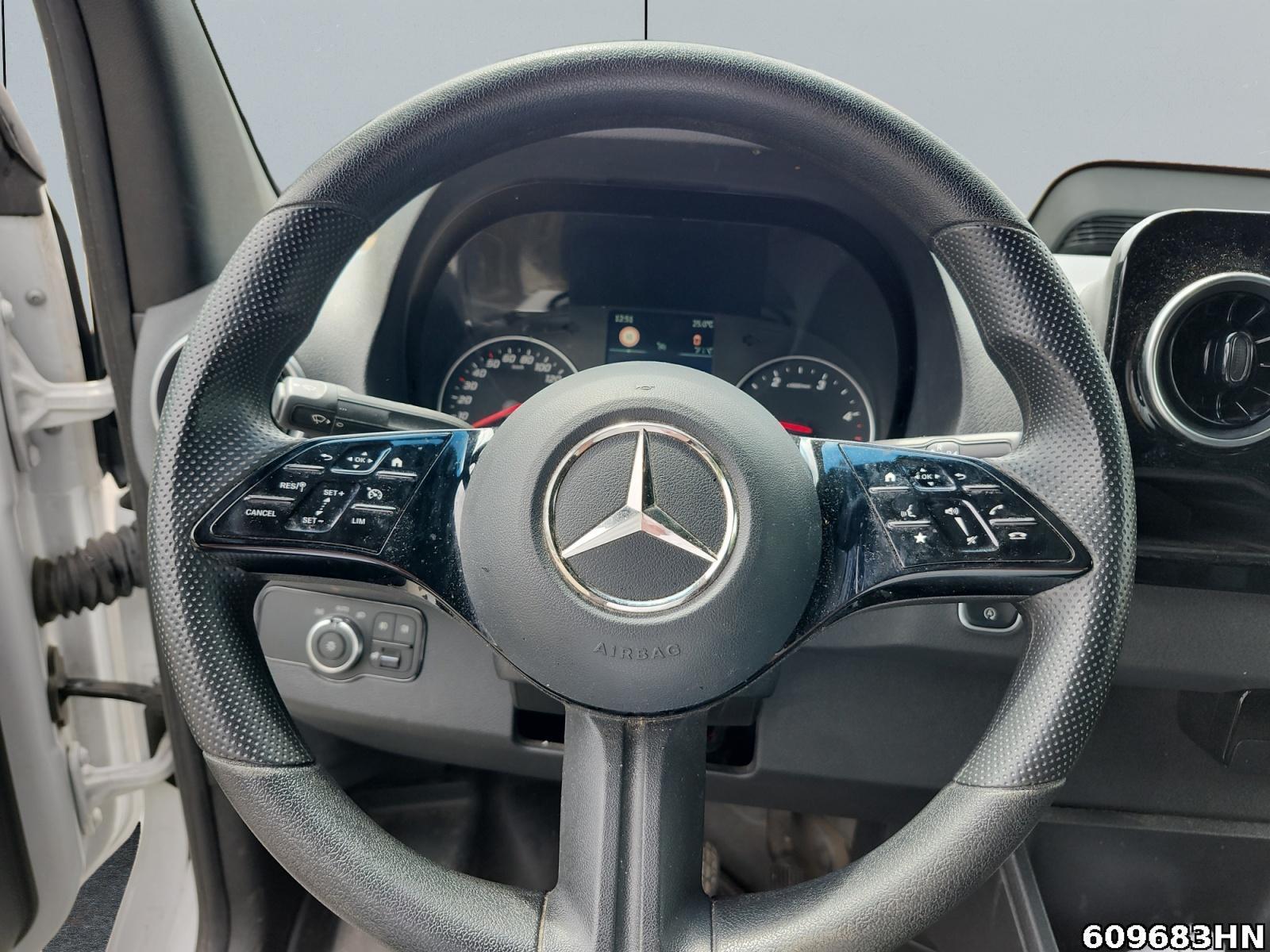 Fahrzeugabbildung Mercedes-Benz Sprinter 317 CDI Kasten PRO*L2H2*Kamera*Nebelsc