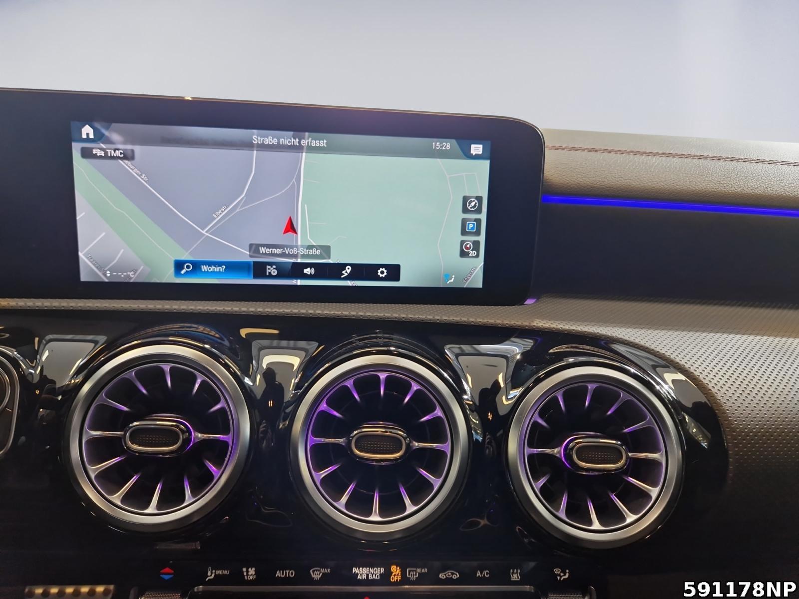 Fahrzeugabbildung Mercedes-Benz CLA 250 Shooting Brake e AMG Line Night Ambiente