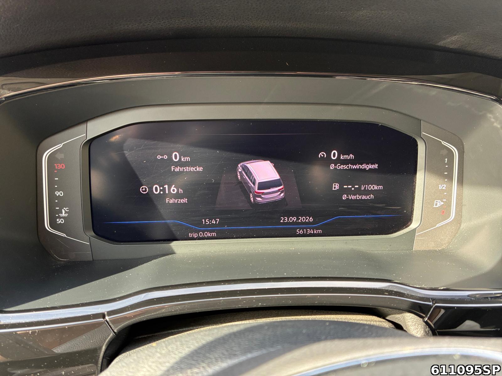 Fahrzeugabbildung Volkswagen Touran 1.5 TSI Highline R-Line AHK Kamera LED 7S
