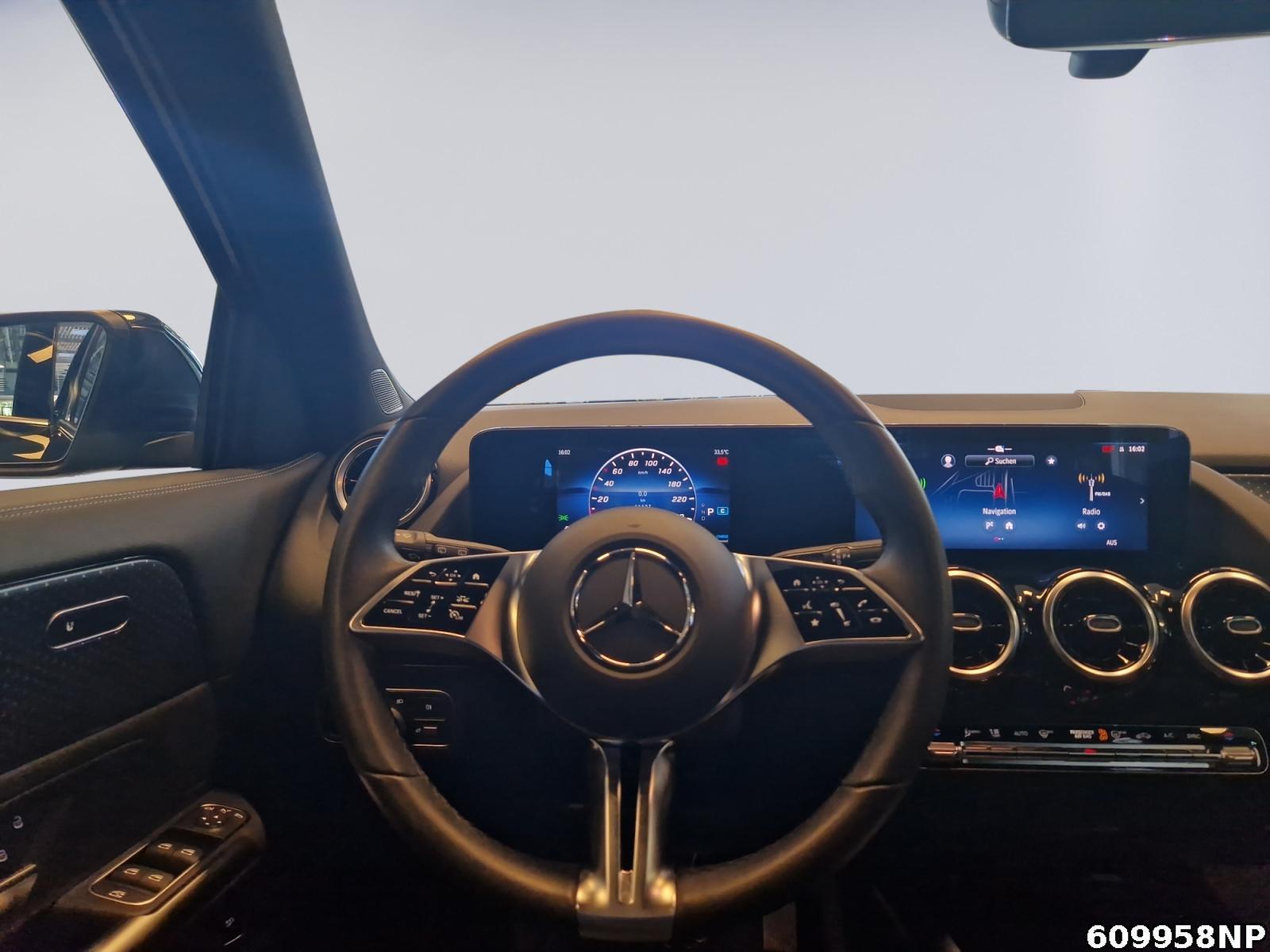 Fahrzeugabbildung Mercedes-Benz GLA 200 Progressive AHK Distronic LED Kamera