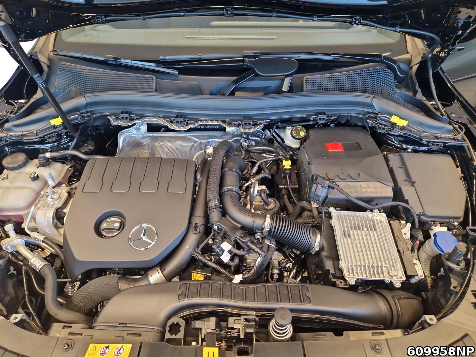 Fahrzeugabbildung Mercedes-Benz GLA 200 Progressive AHK Distronic LED Kamera