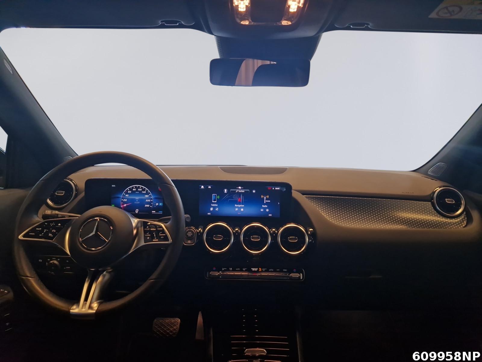 Fahrzeugabbildung Mercedes-Benz GLA 200 Progressive AHK Distronic LED Kamera