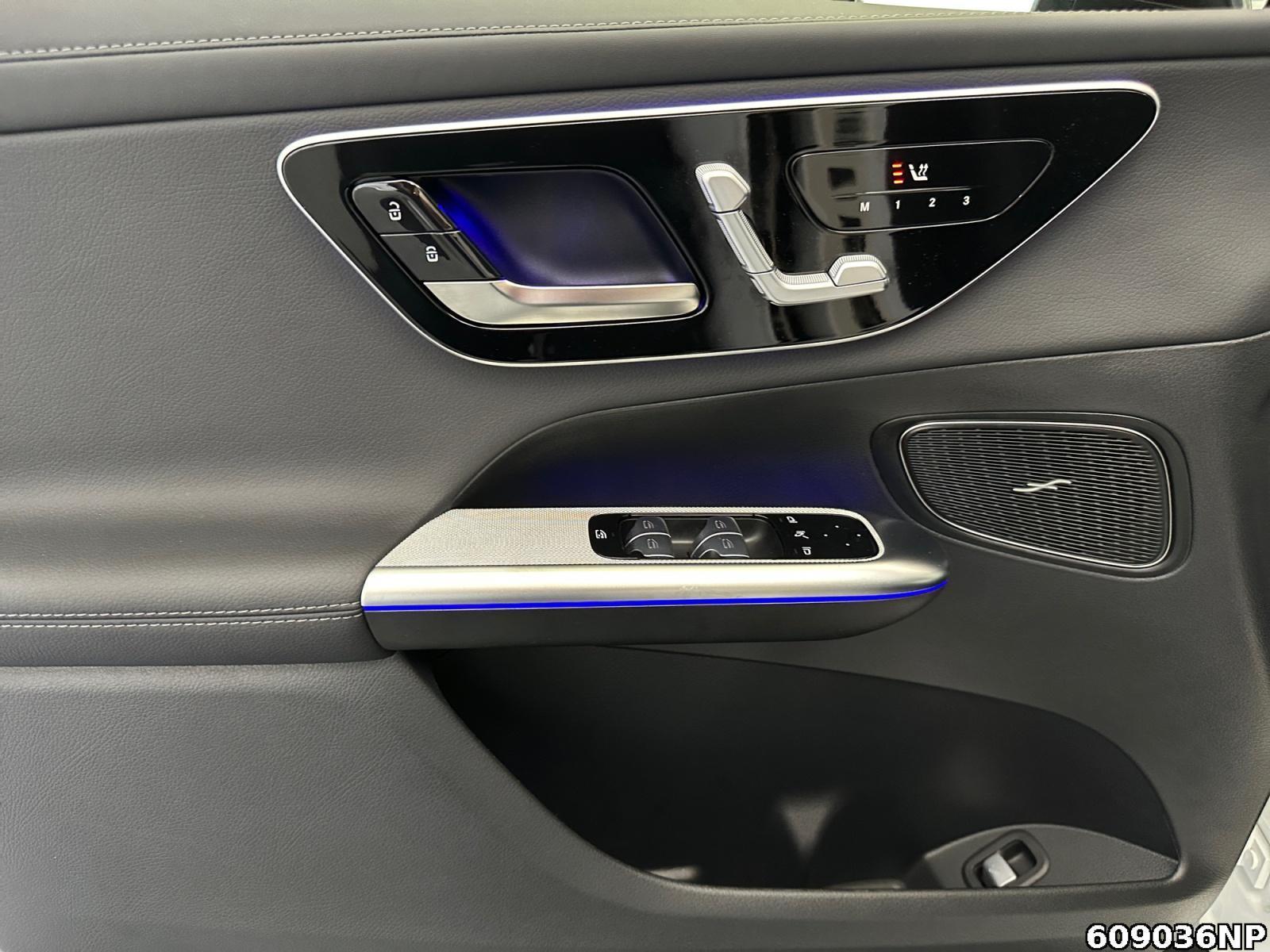 Fahrzeugabbildung Mercedes-Benz GLC 300 d AMG Night Pano Digital-Light Distronic