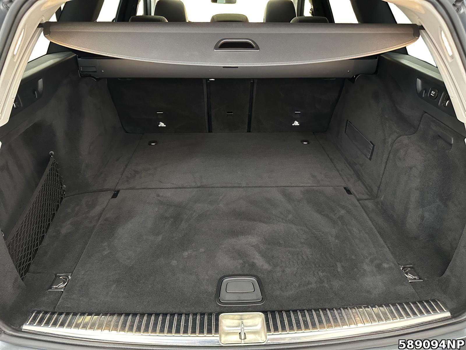 Fahrzeugabbildung Mercedes-Benz E 220 d 4M All-Terrain Panorama Distronic Carpl