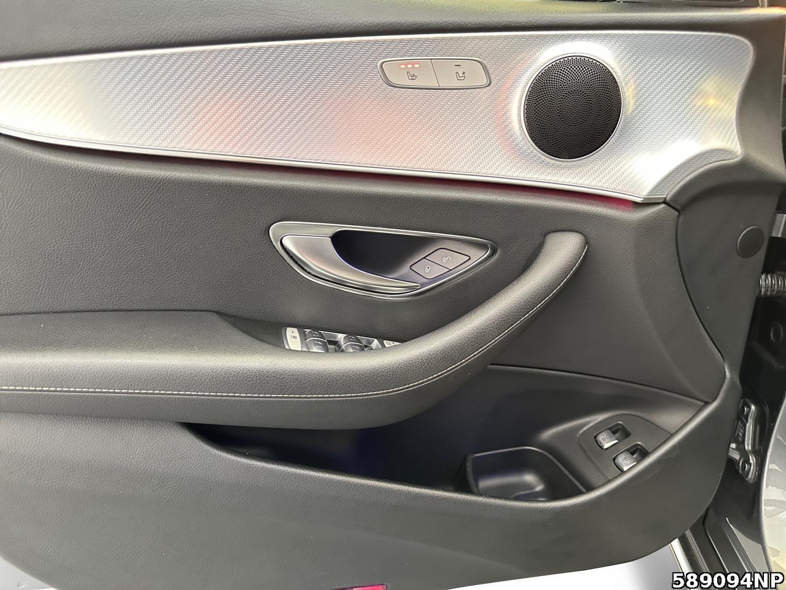 Fahrzeugabbildung Mercedes-Benz E 220 d 4M All-Terrain Panorama Distronic Carpl