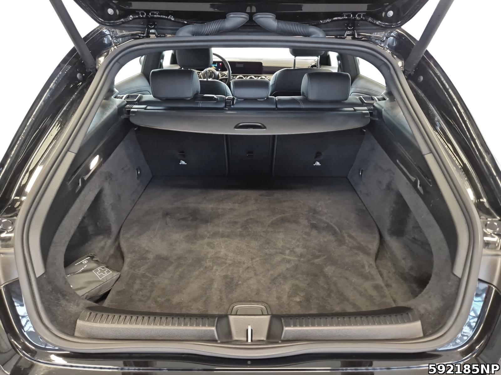 Fahrzeugabbildung Mercedes-Benz CLA 250 Shooting Brake e Progressive AHK LED 18