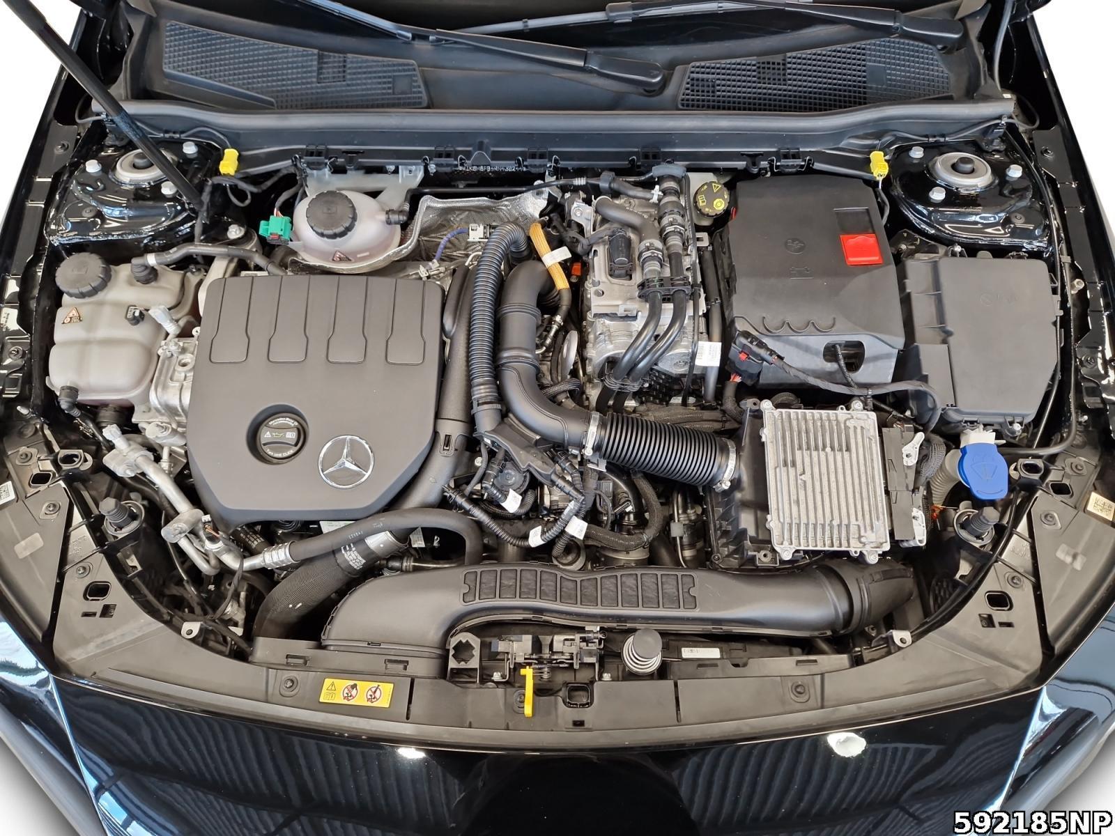 Fahrzeugabbildung Mercedes-Benz CLA 250 Shooting Brake e Progressive AHK LED 18