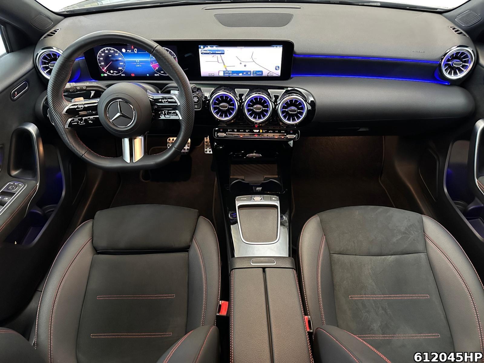 Fahrzeugabbildung Mercedes-Benz A 200 AMG AHK Night Distronic Kamera Keyless Amb