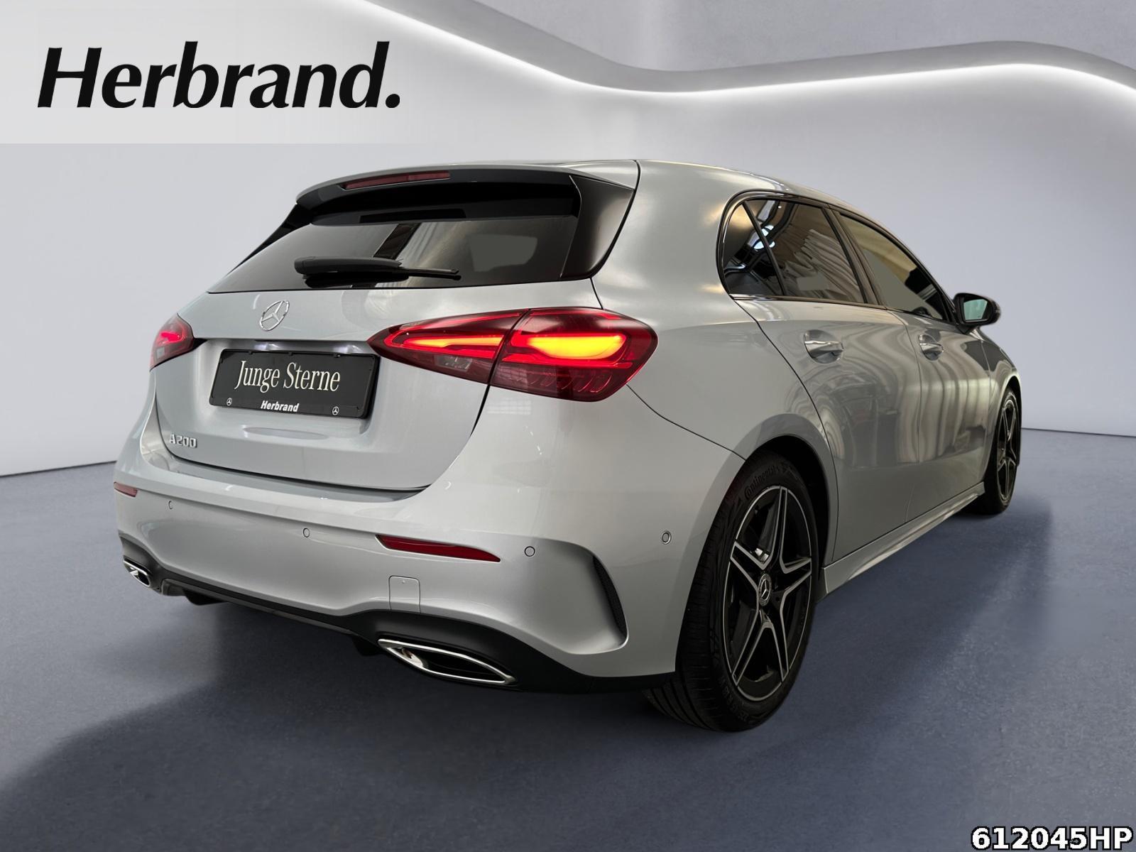 Fahrzeugabbildung Mercedes-Benz A 200 AMG AHK Night Distronic Kamera Keyless Amb