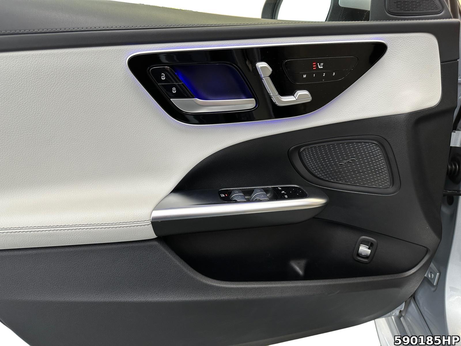 Fahrzeugabbildung Mercedes-Benz C 220 d T AMG DIGITAL-LIGHT Distronic Ambiente