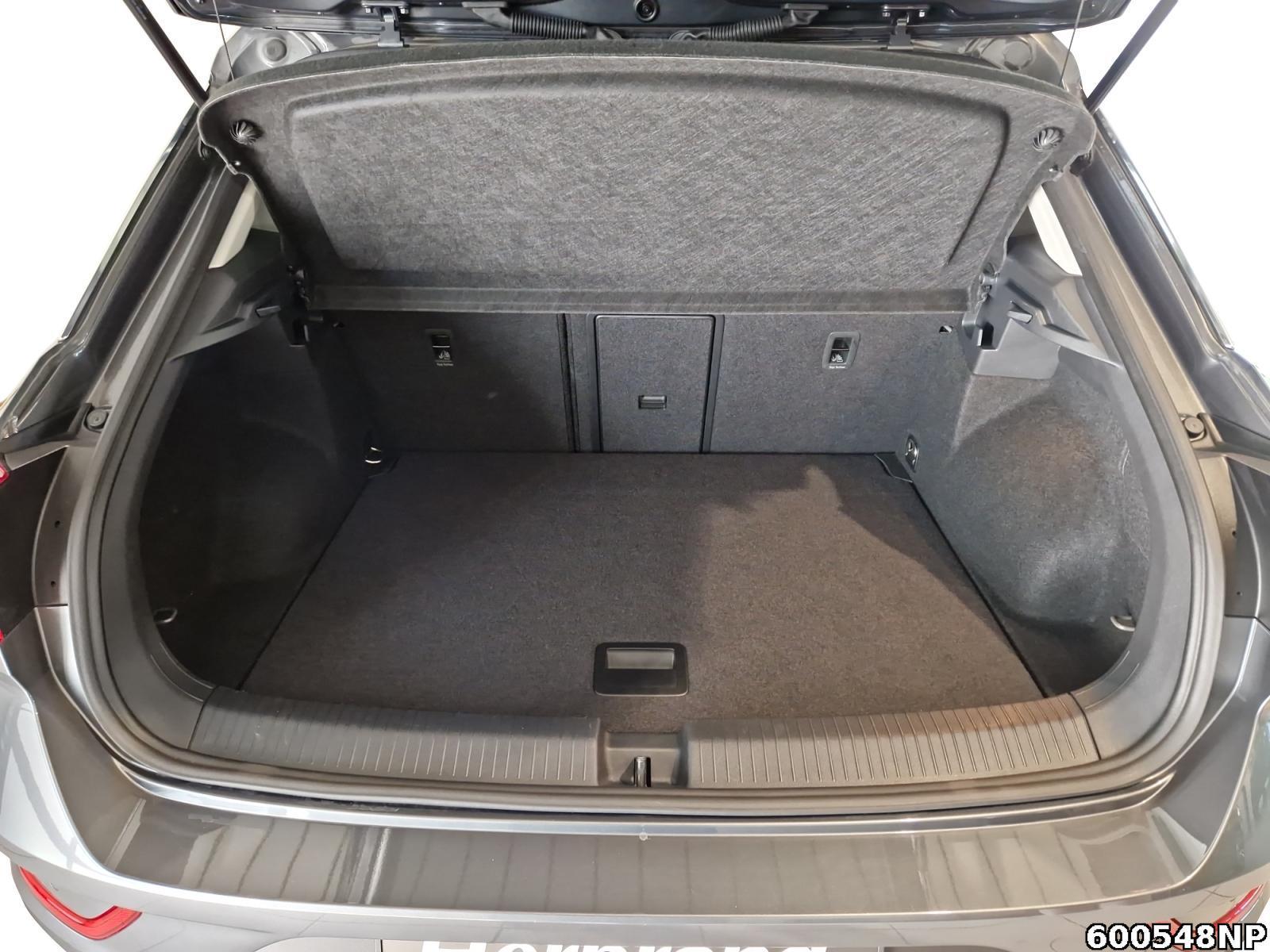 Fahrzeugabbildung Volkswagen T-Roc 1.5 TSI Move AHK Kamera LED Navi Carplay