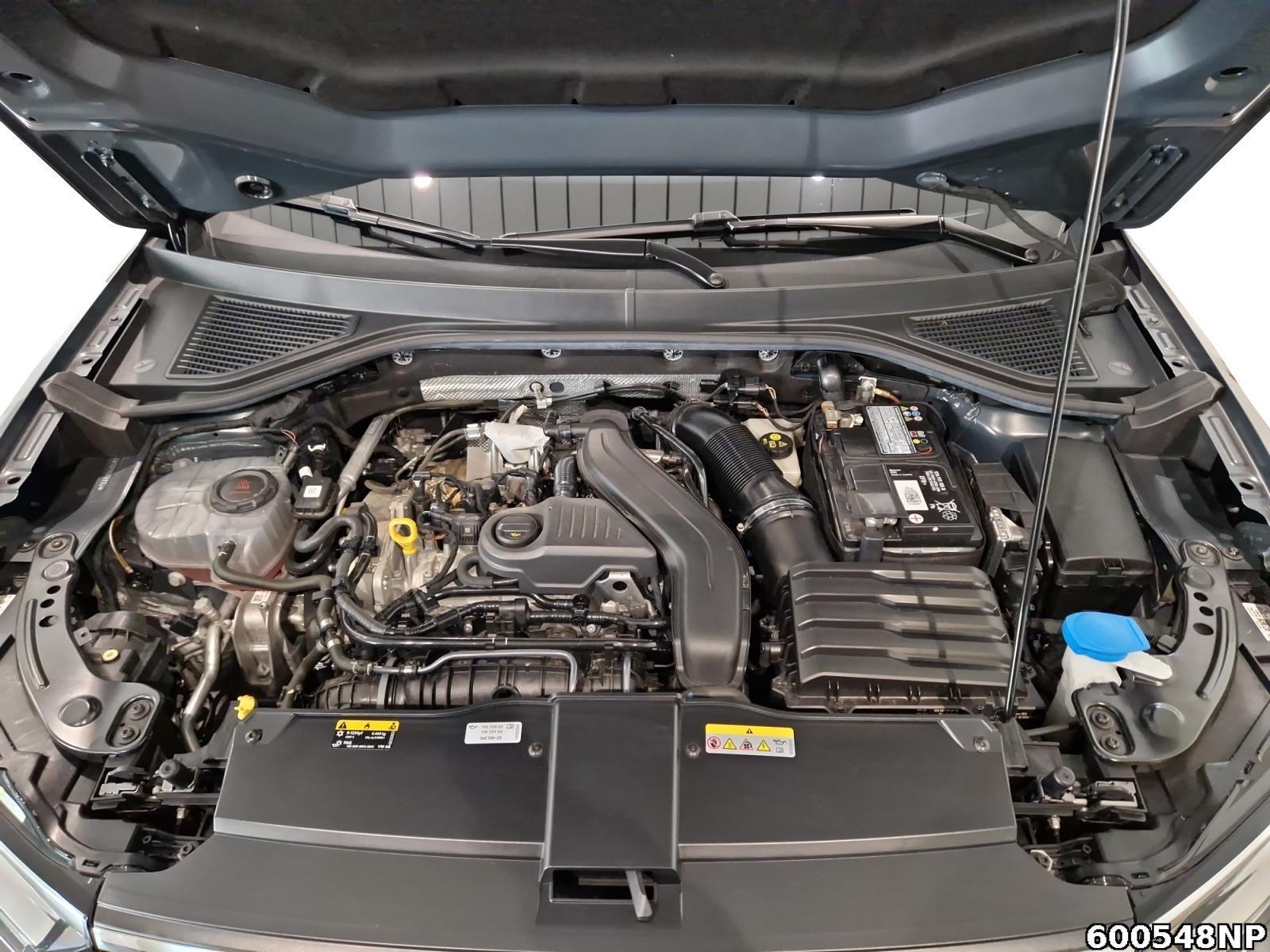 Fahrzeugabbildung Volkswagen T-Roc 1.5 TSI Move AHK Kamera LED Navi Carplay