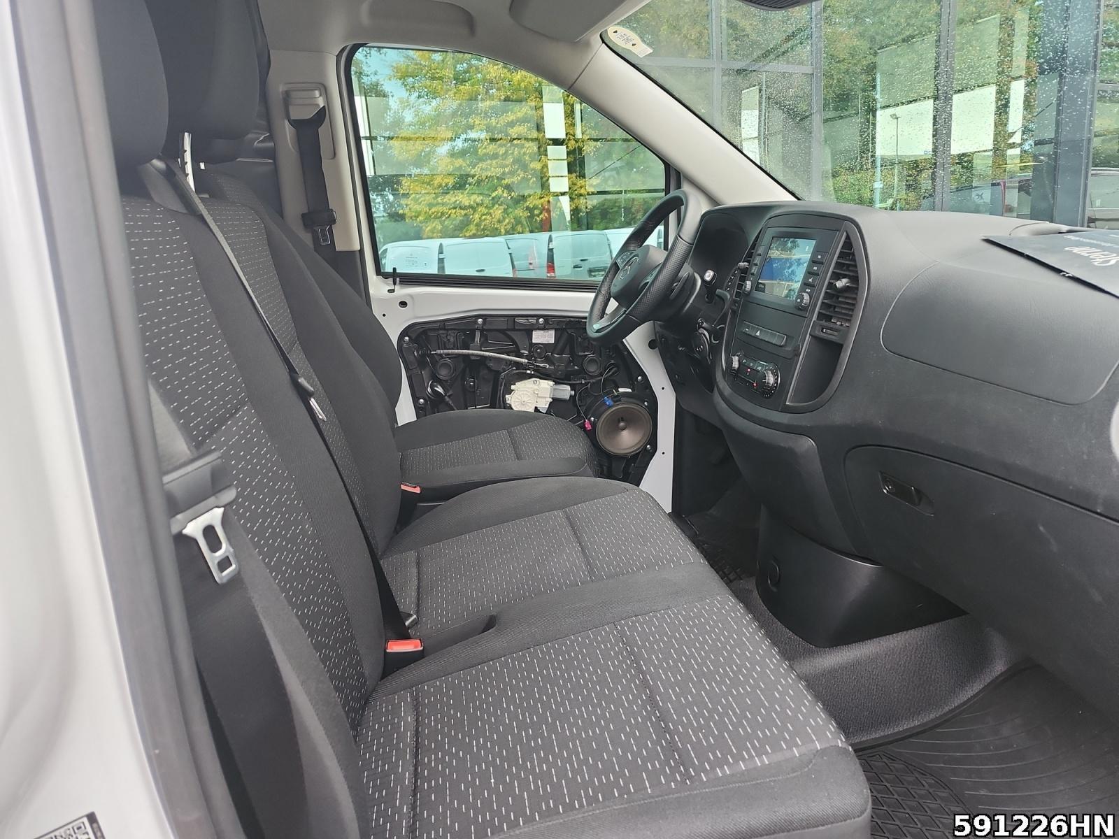 Fahrzeugabbildung Mercedes-Benz eVito 112 Kasten Lang*Kamera*beschädigt*