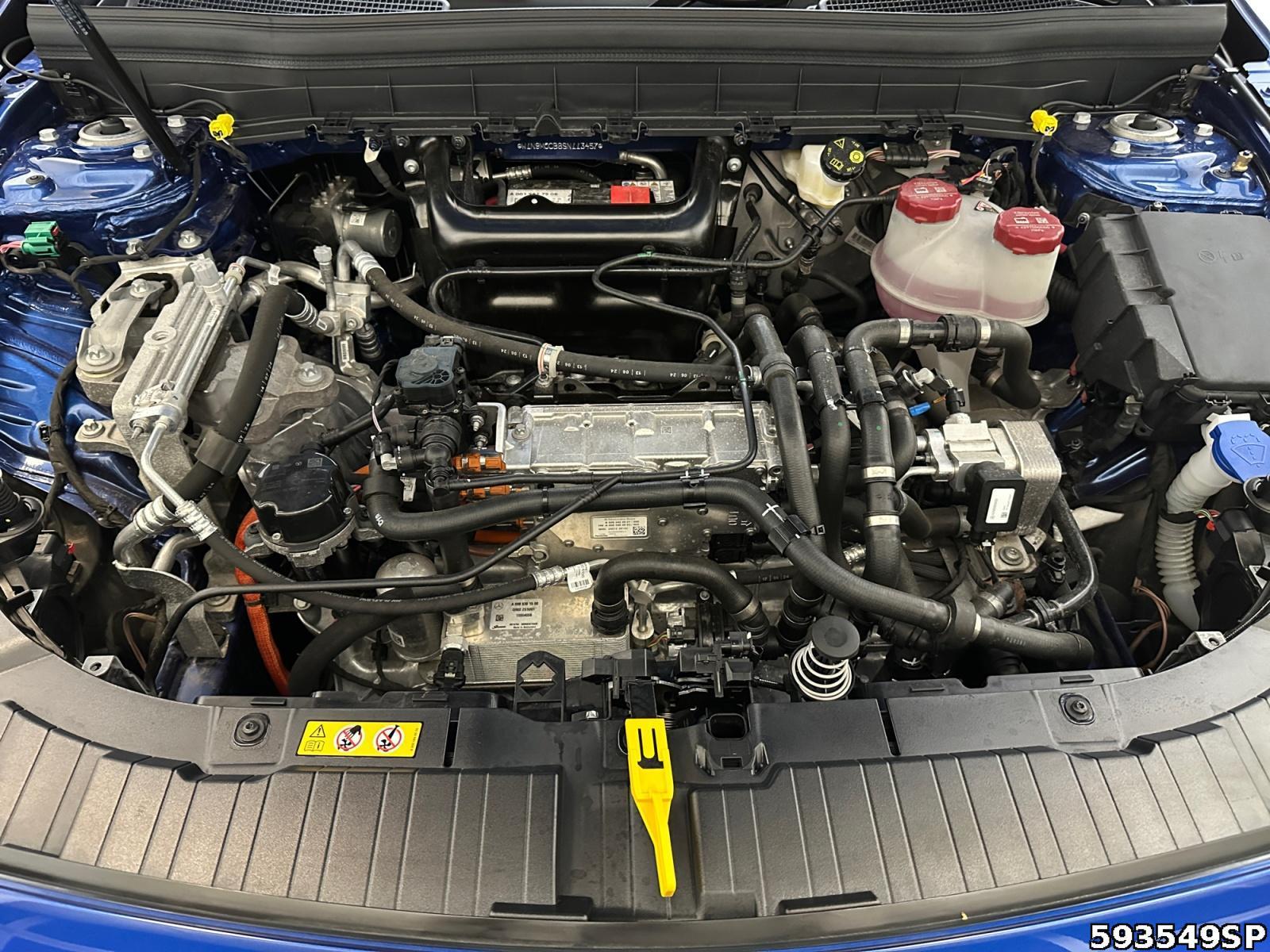 Fahrzeugabbildung Mercedes-Benz EQB AMG Pano LED DISTRONIC Ambiente 18LM.