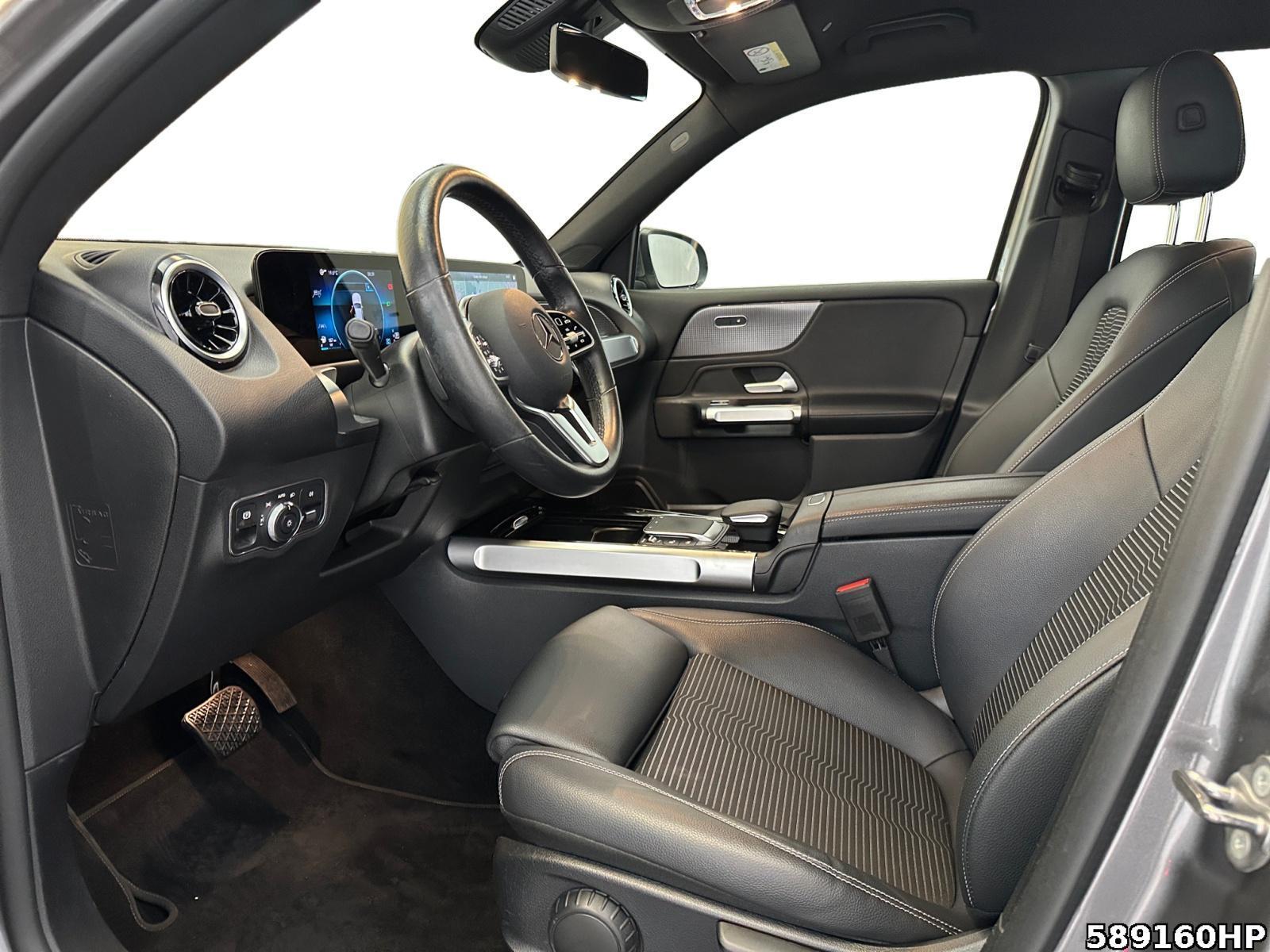 Fahrzeugabbildung Mercedes-Benz GLB 200 Progressive AHK DISTRONIC Rückfahrkam. <