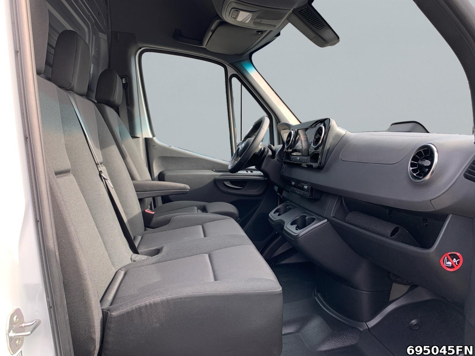 Fahrzeugabbildung Mercedes-Benz Sprinter 315 PRO L2H2 *VORBER. AHK 3,5*KLIMA*KAM