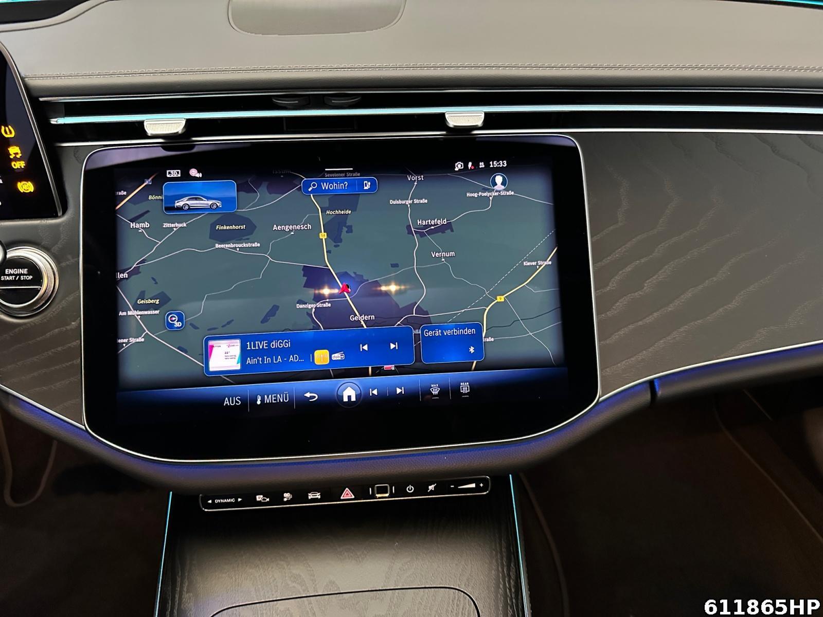 Fahrzeugabbildung Mercedes-Benz E 400 e 4M AMG Pano Burmester 360° HUD Keyless
