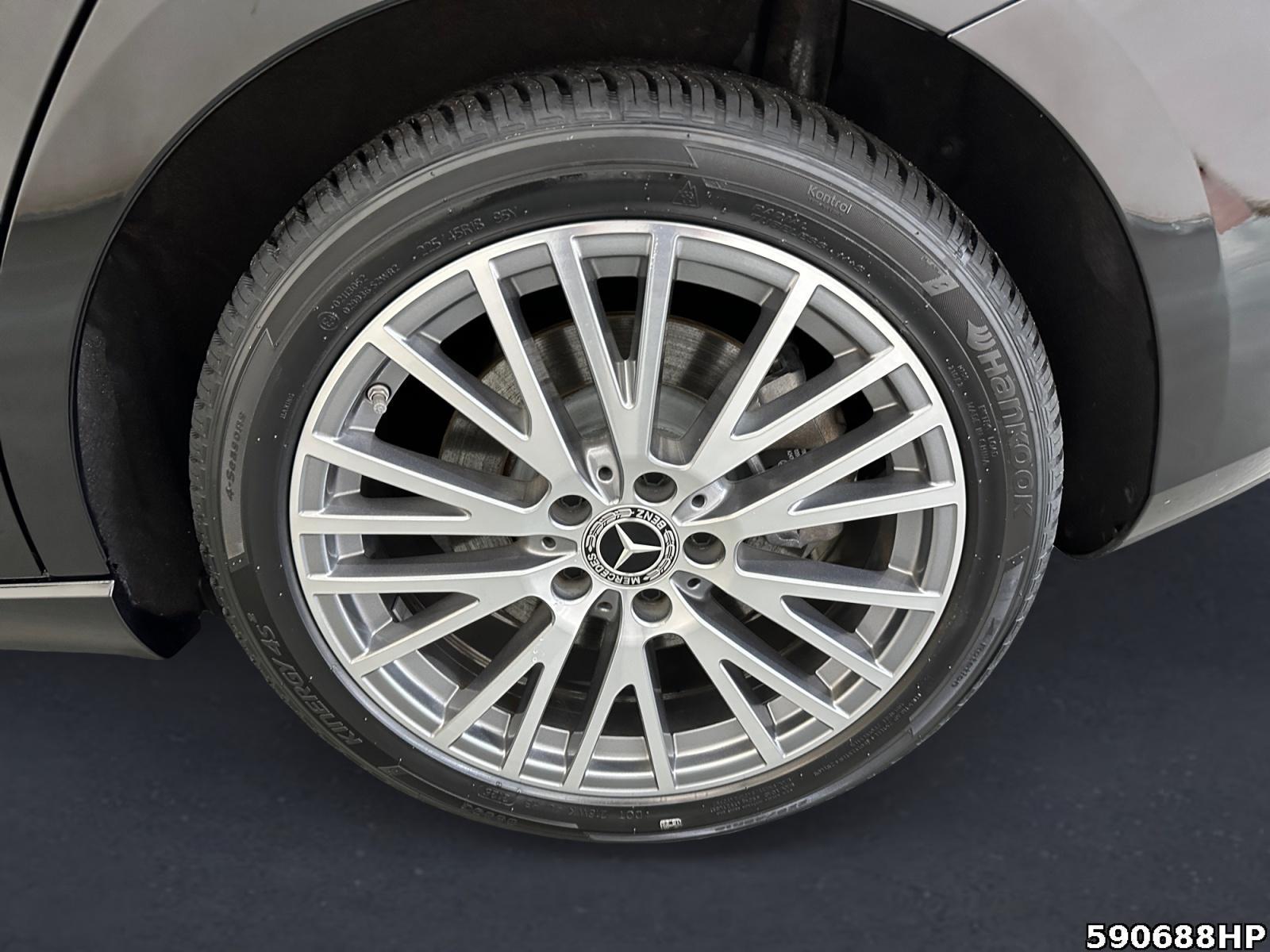 Fahrzeugabbildung Mercedes-Benz B 250 e Progressive Night Kamera CarPlay