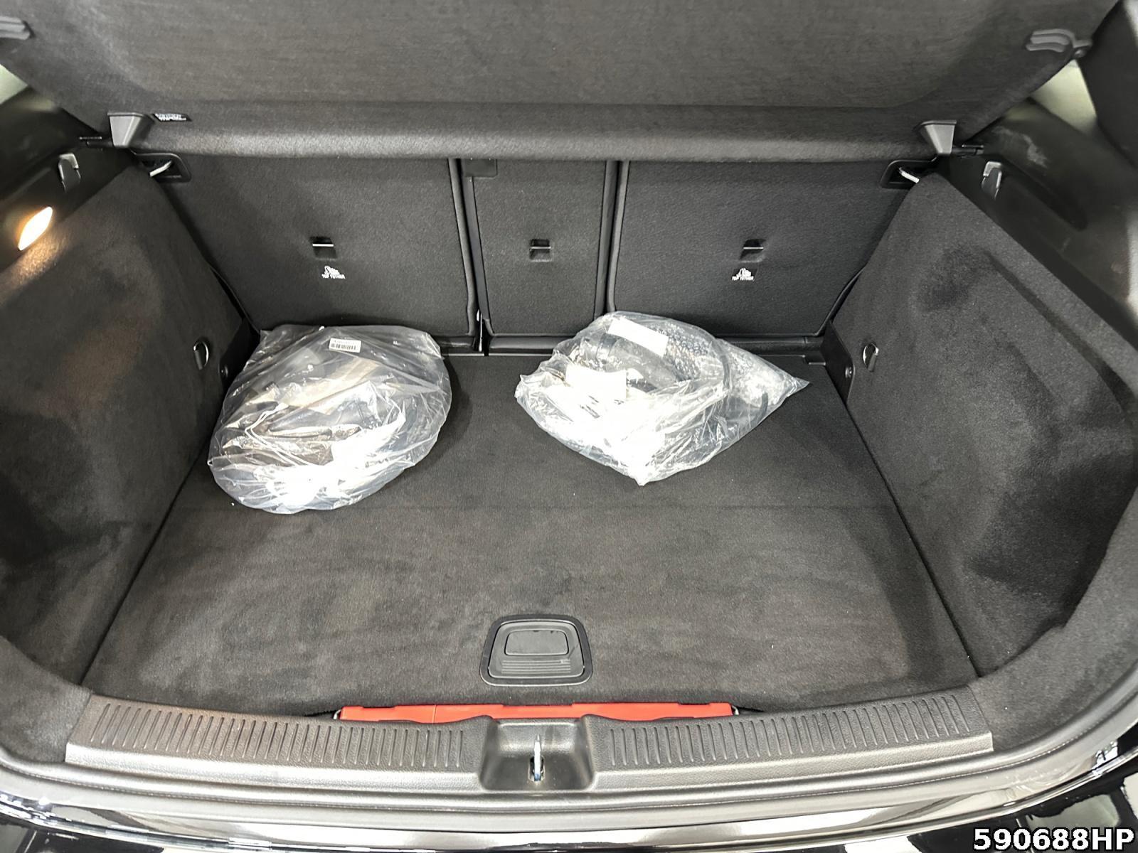 Fahrzeugabbildung Mercedes-Benz B 250 e Progressive Night Kamera CarPlay