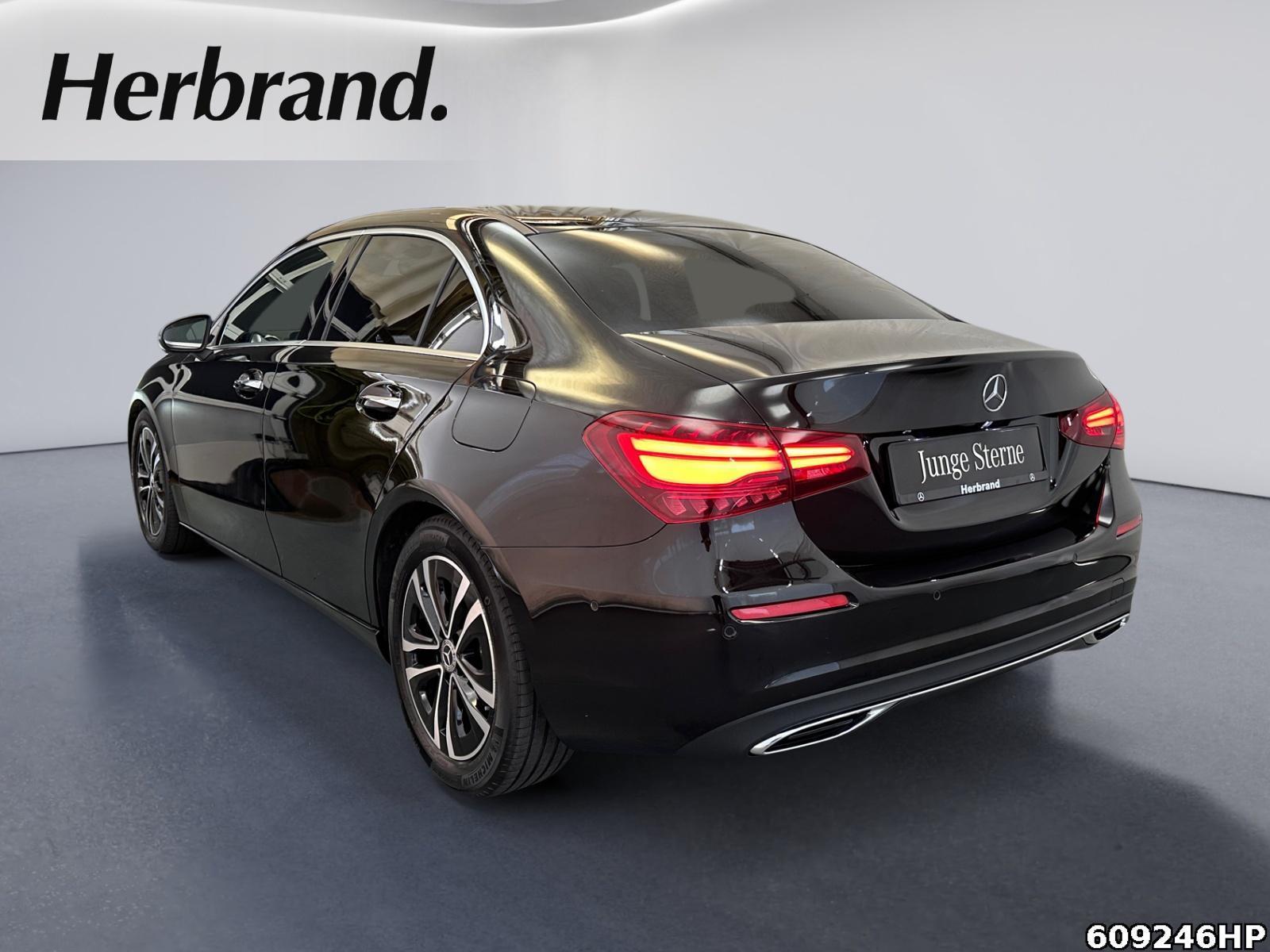 Fahrzeugabbildung Mercedes-Benz A 200 d Limousine Progressive Multibeam 360°