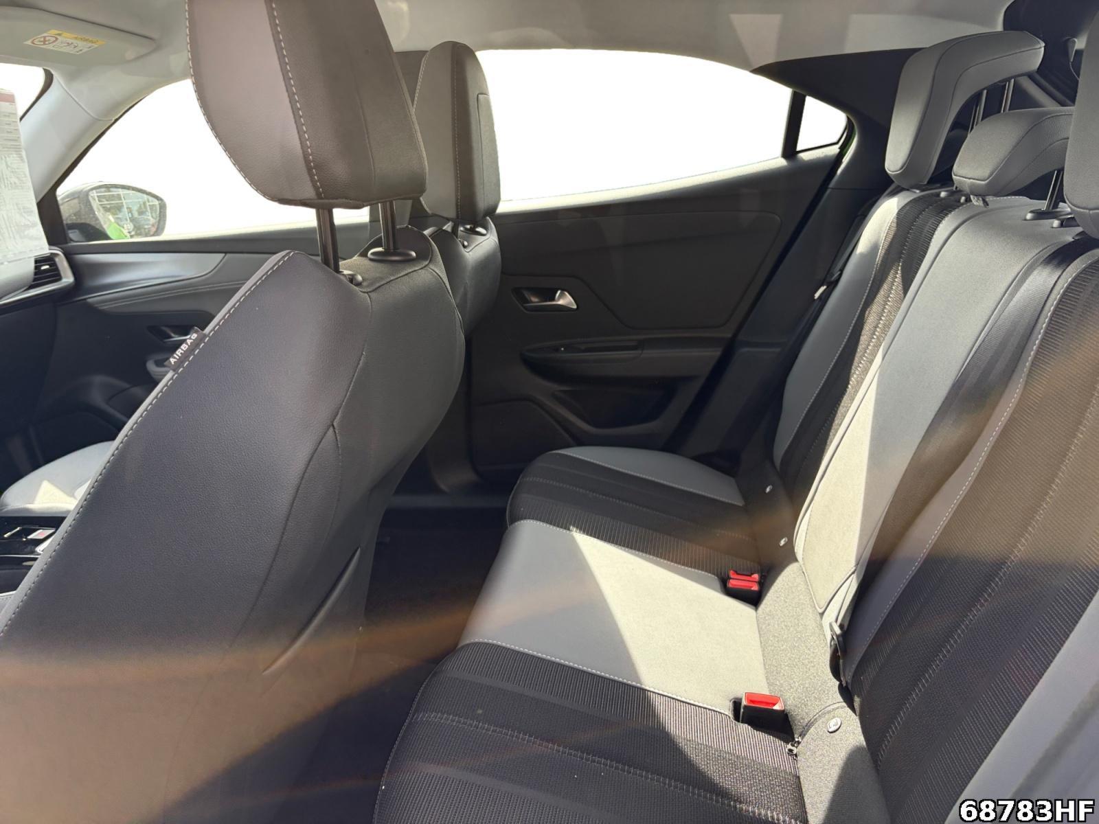 Fahrzeugabbildung Opel Mokka Elegance +NAVI+CARPLAY+TOTWINKEL+