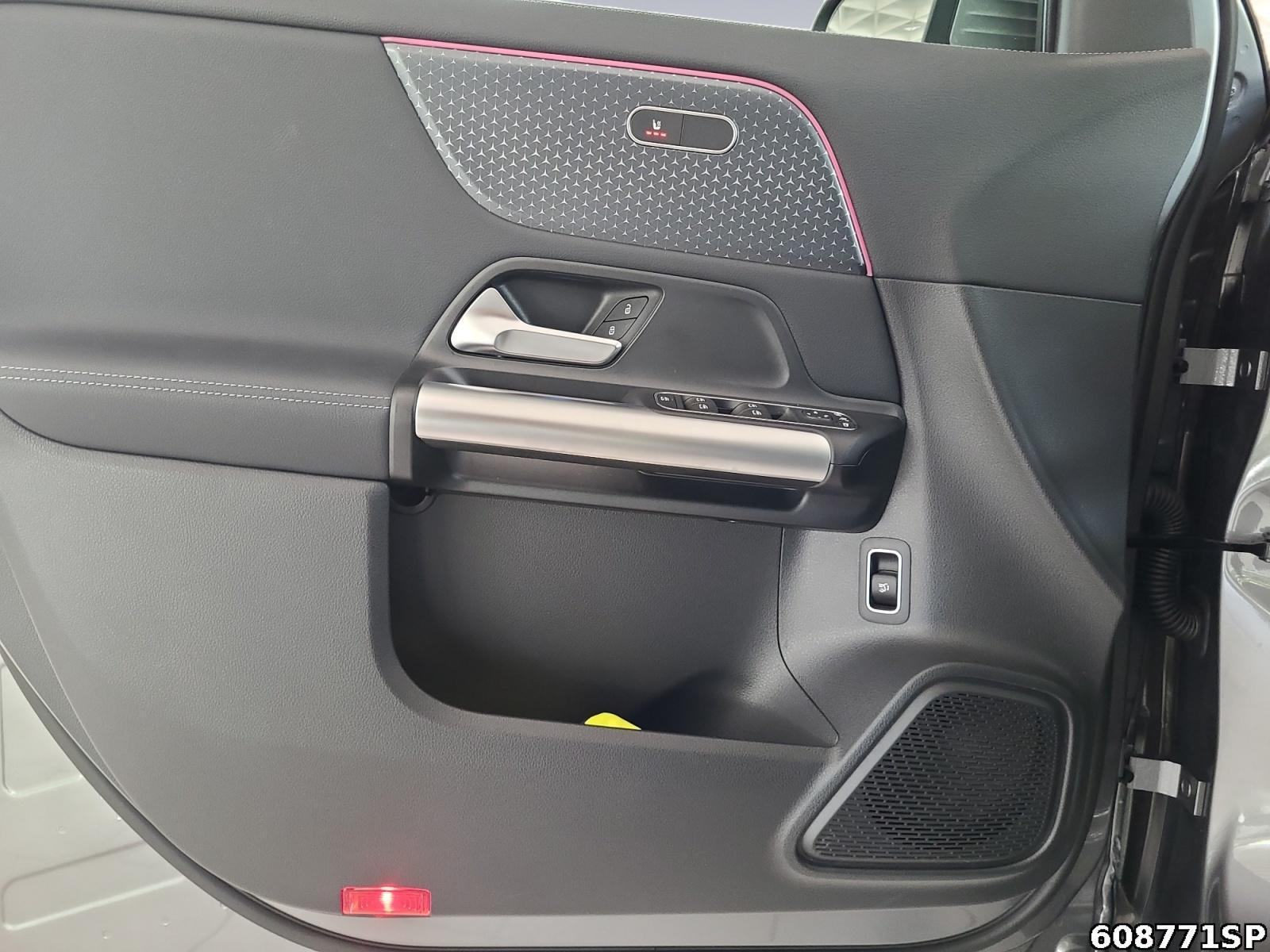 Fahrzeugabbildung Mercedes-Benz EQA Progressive Pano Kamera CarPlay Totw.