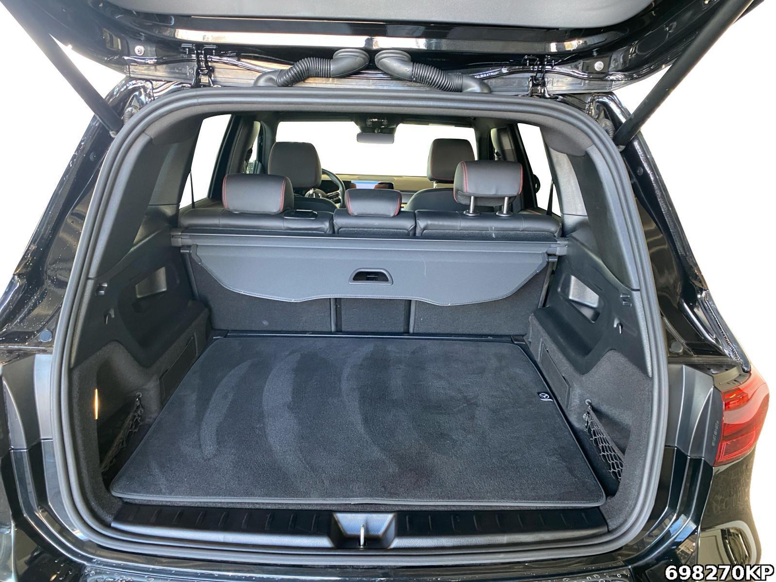 Fahrzeugabbildung Mercedes-Benz GLB 200 d AMG AHK Distronic Kamera Multibeam DAB