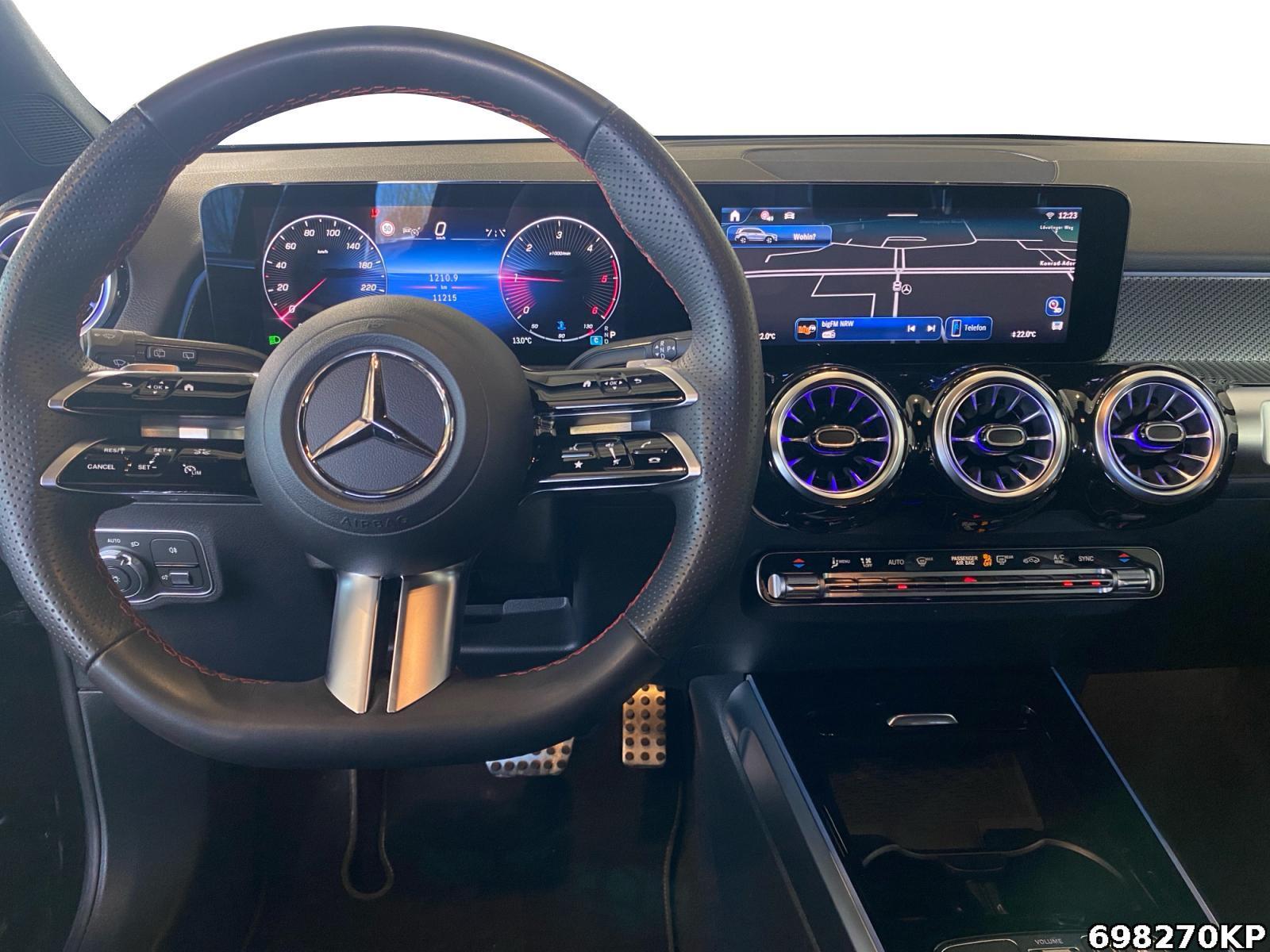 Fahrzeugabbildung Mercedes-Benz GLB 200 d AMG AHK Distronic Kamera Multibeam DAB