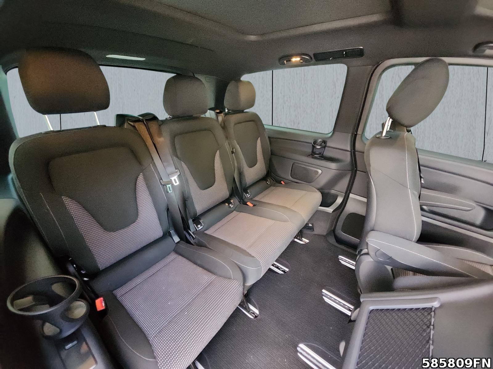 Fahrzeugabbildung Mercedes-Benz V 250 STYLE/L *PANO-DACH*STANDHEIZ*AHK*MULTIBEAM