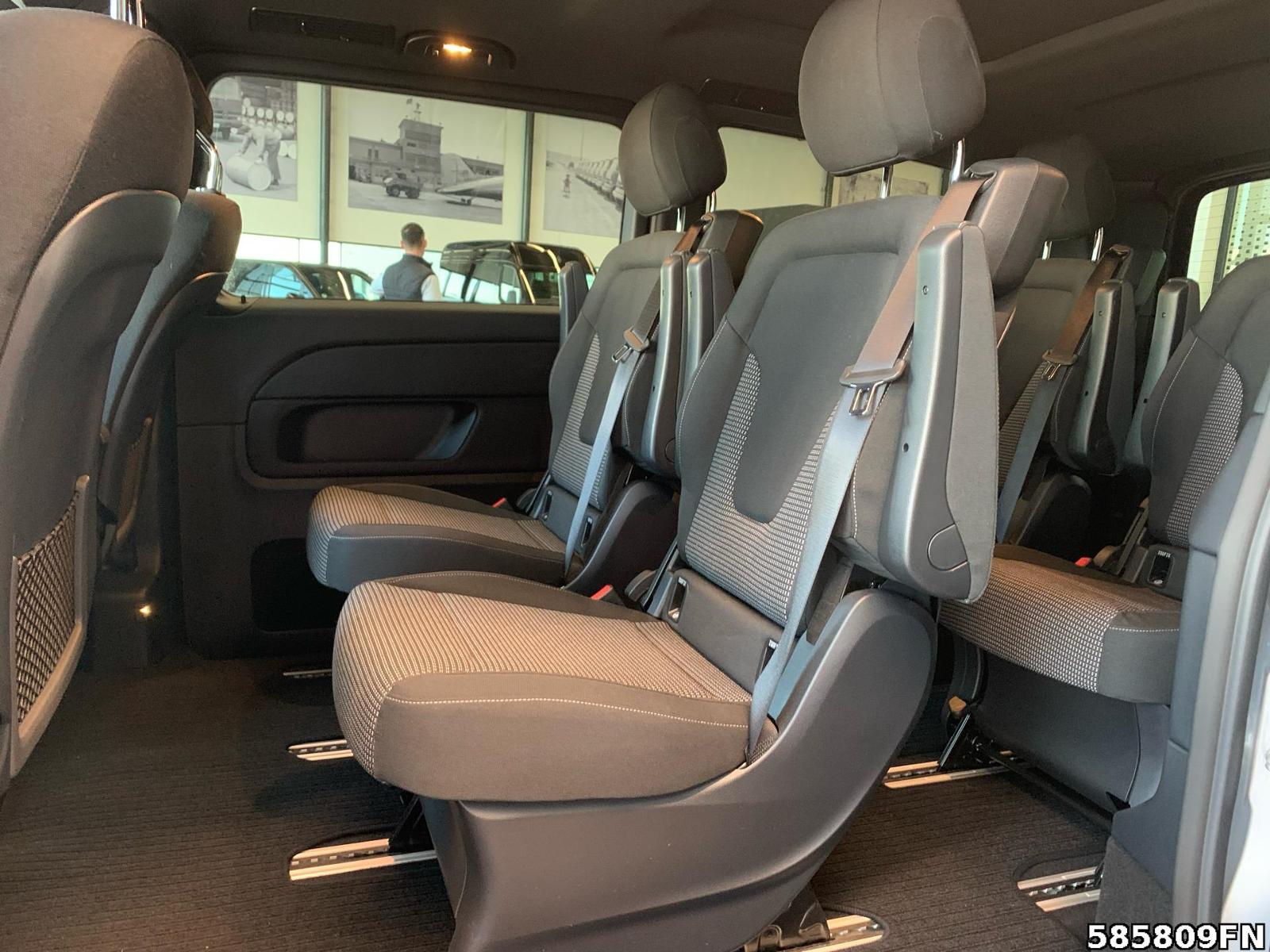 Fahrzeugabbildung Mercedes-Benz V 250 STYLE/L *PANO-DACH*STANDHEIZ*AHK*MULTIBEAM