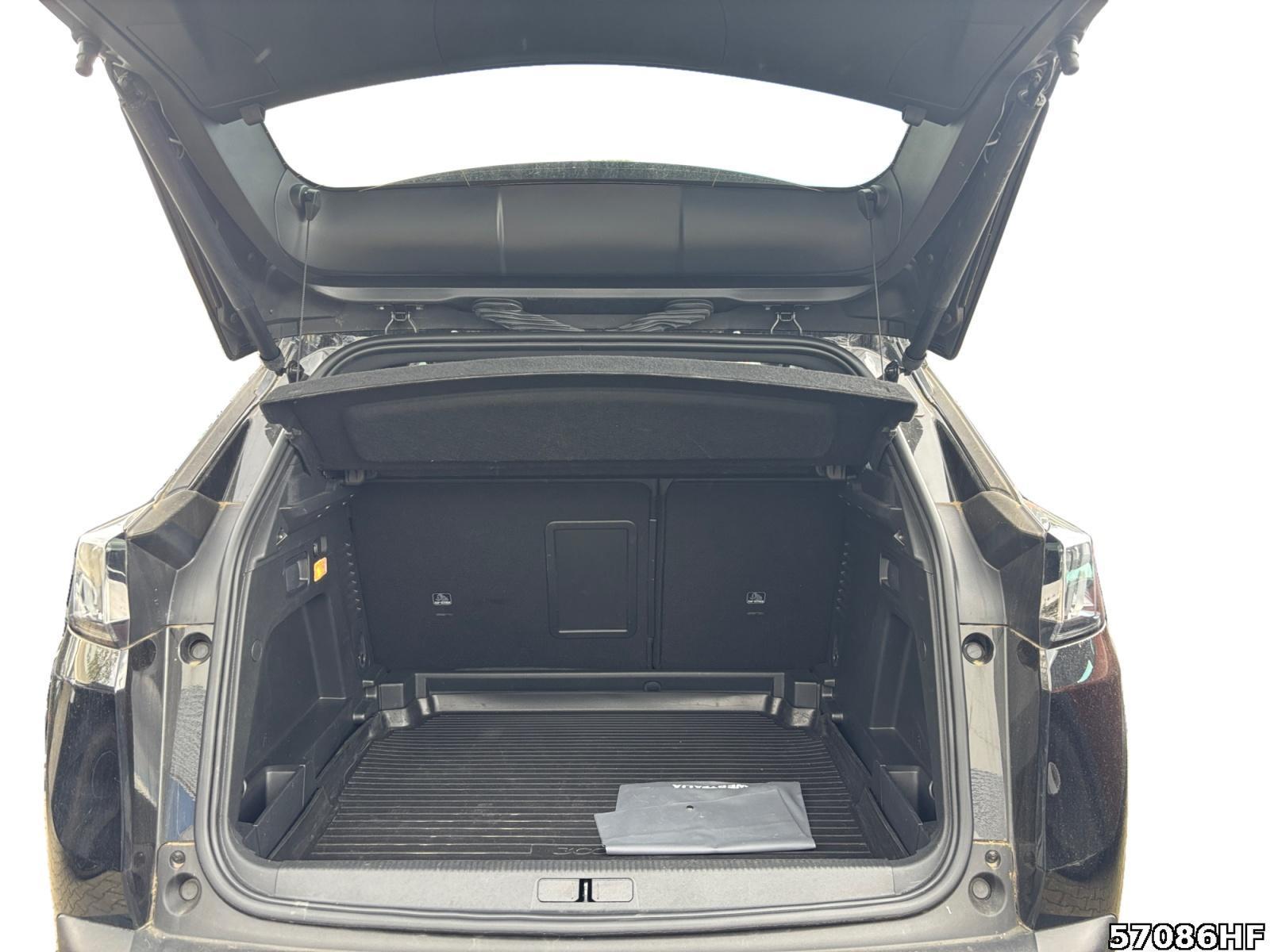 Fahrzeugabbildung Peugeot 3008 GT +SHZ+ALLWETTER+PANO+ALCANTARA+AHK+LED