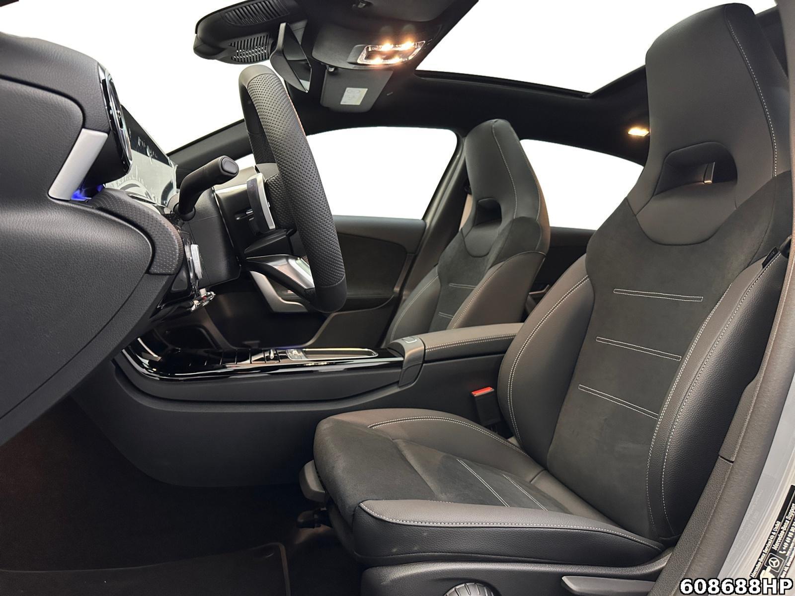 Fahrzeugabbildung Mercedes-Benz A 220 d AMG Pano AHK Night 19