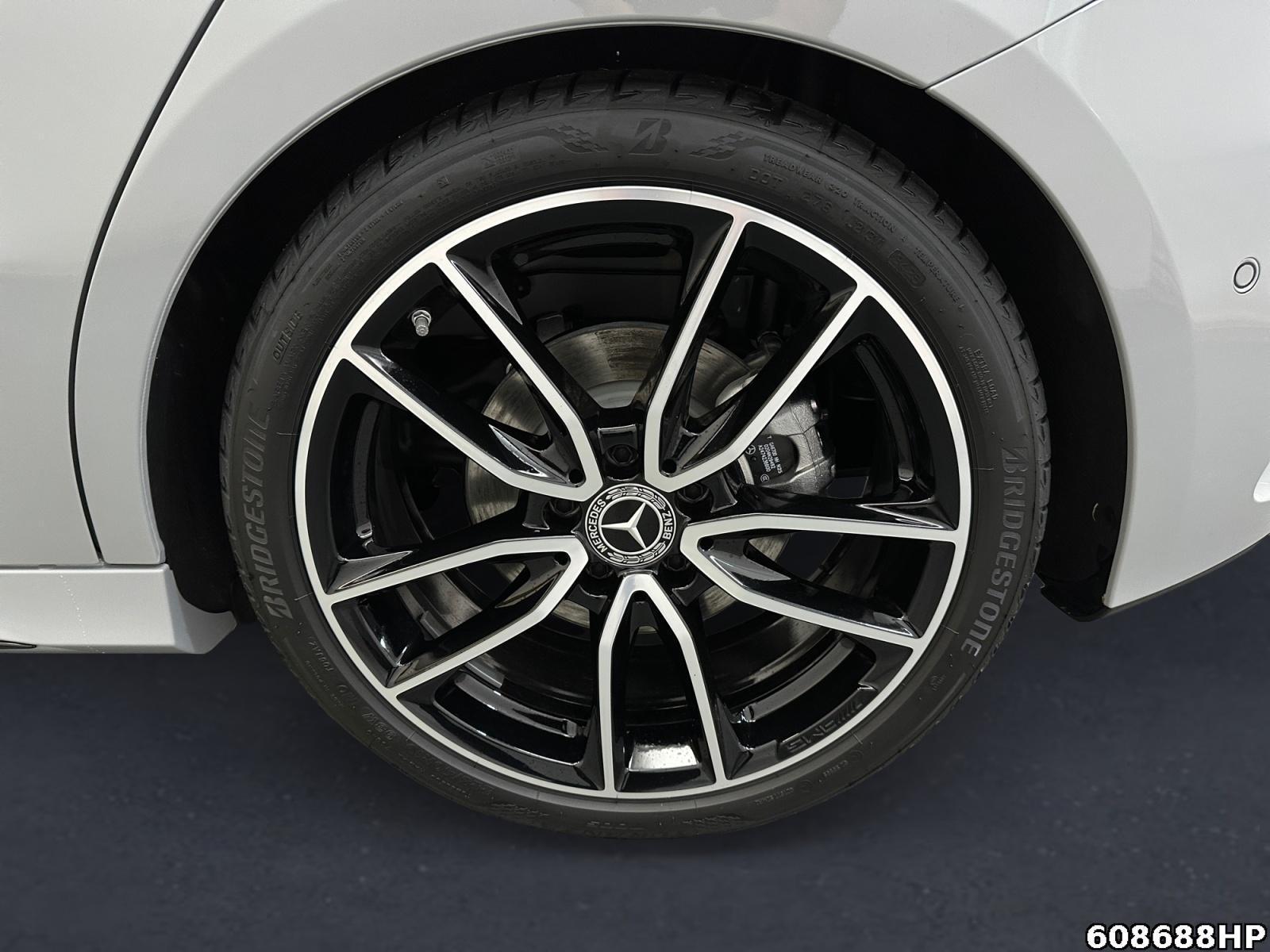 Fahrzeugabbildung Mercedes-Benz A 220 d AMG Pano AHK Night 19
