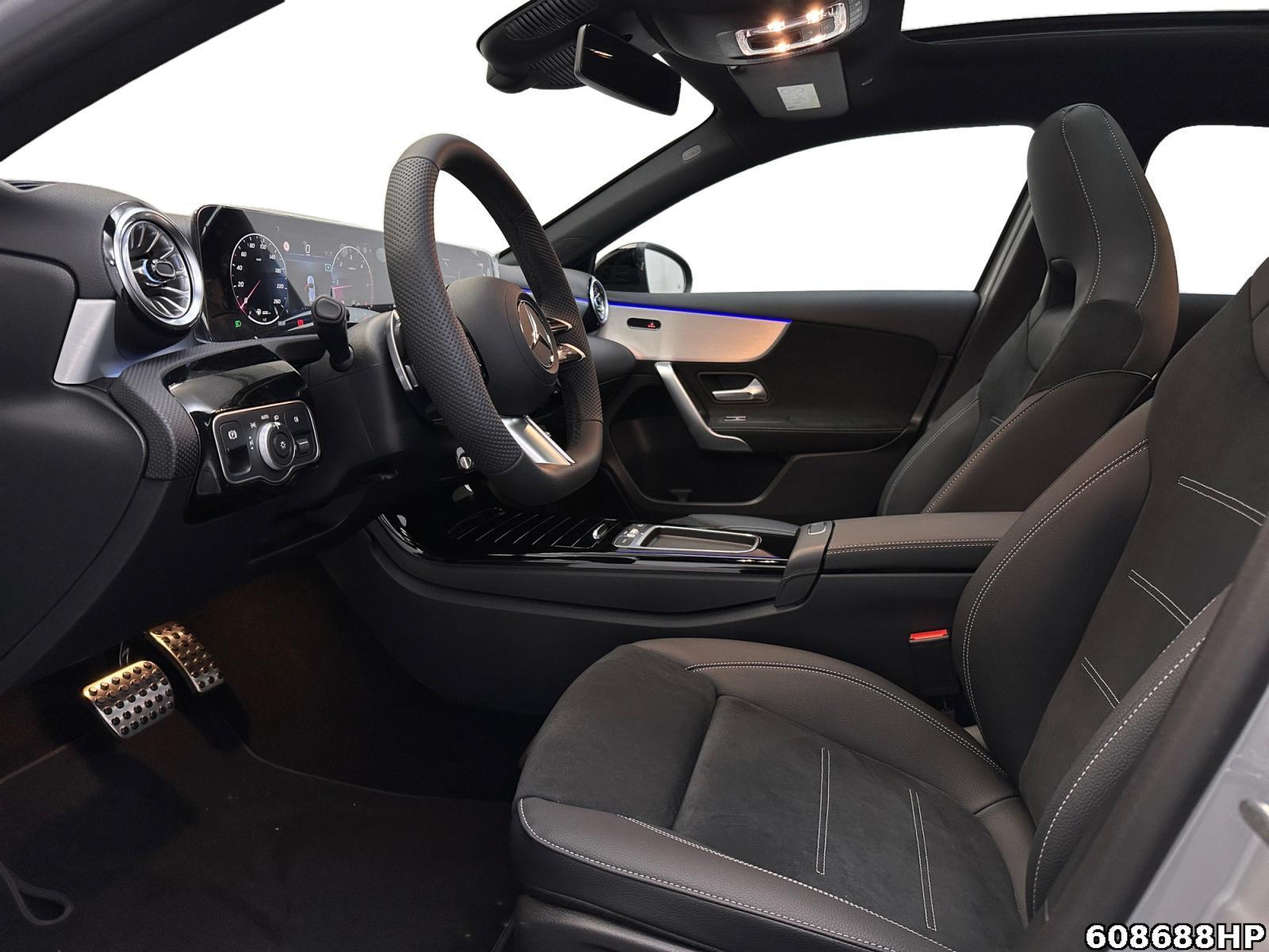 Fahrzeugabbildung Mercedes-Benz A 220 d AMG Pano AHK Night 19
