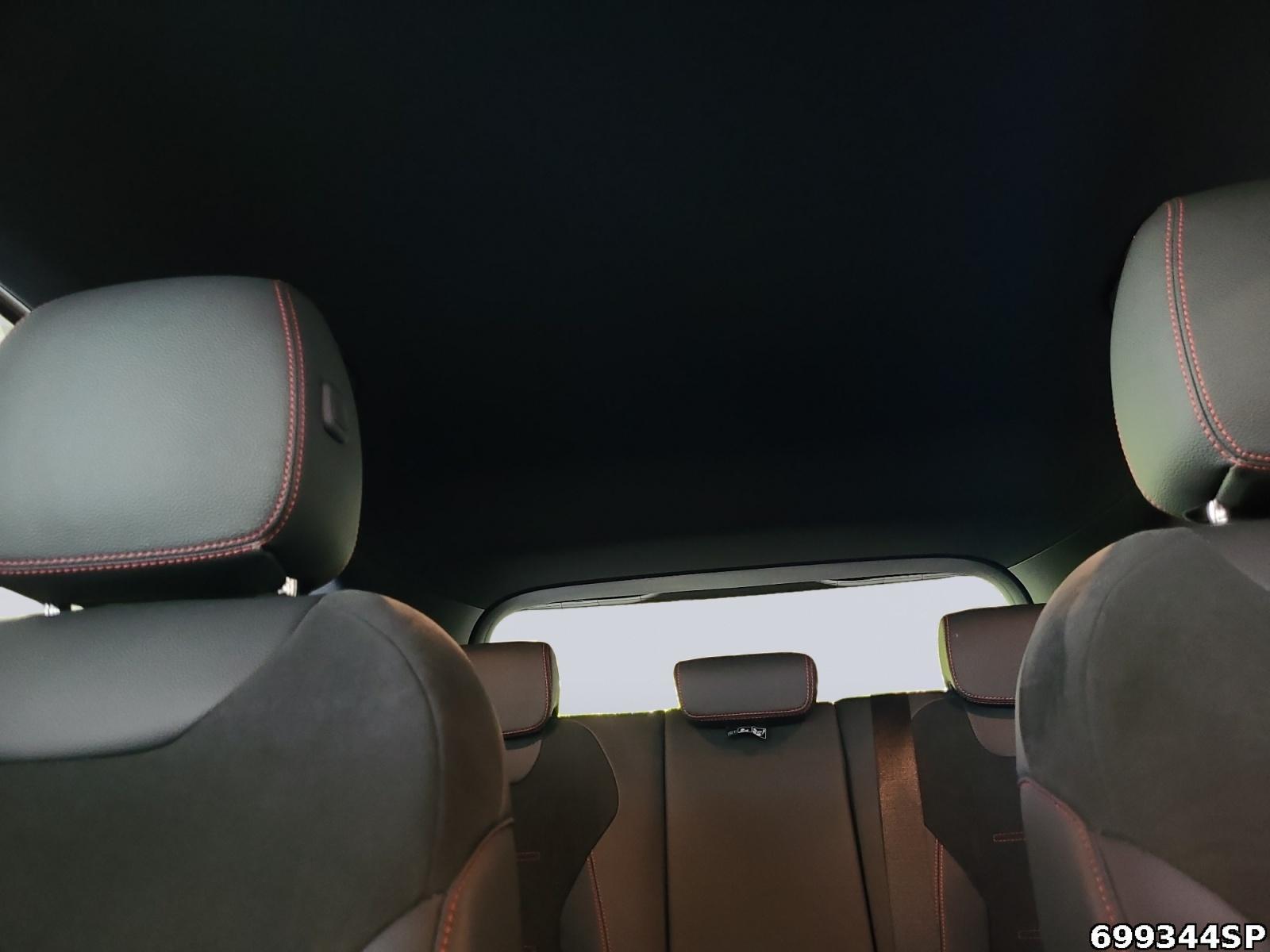 Fahrzeugabbildung Mercedes-Benz GLA 200 AMG AHK Distronic MULTIBEAM CarPlay 19