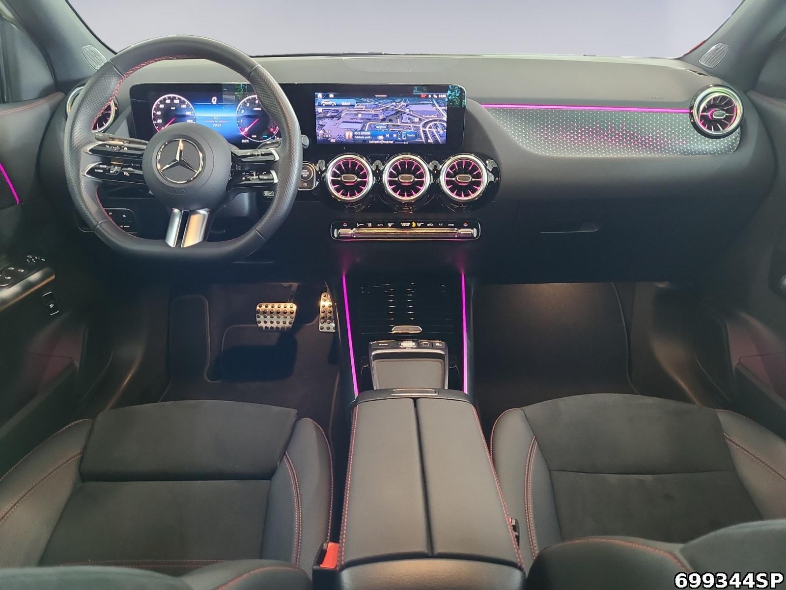 Fahrzeugabbildung Mercedes-Benz GLA 200 AMG AHK Distronic MULTIBEAM CarPlay 19