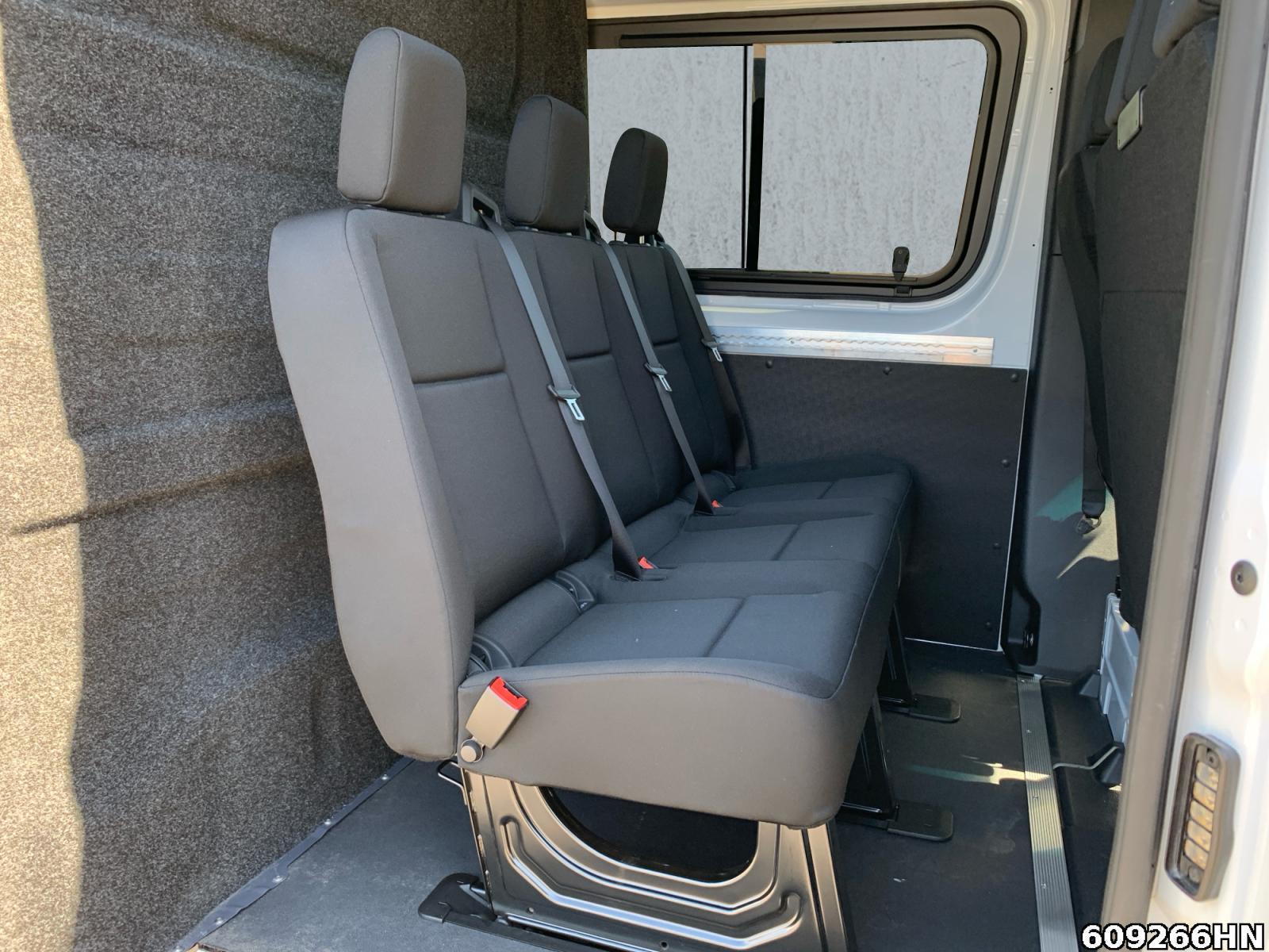 Fahrzeugabbildung Mercedes-Benz Sprinter 317 MIXTO 6 SITZE*LED*AHK 3,5*AUTOMATIK