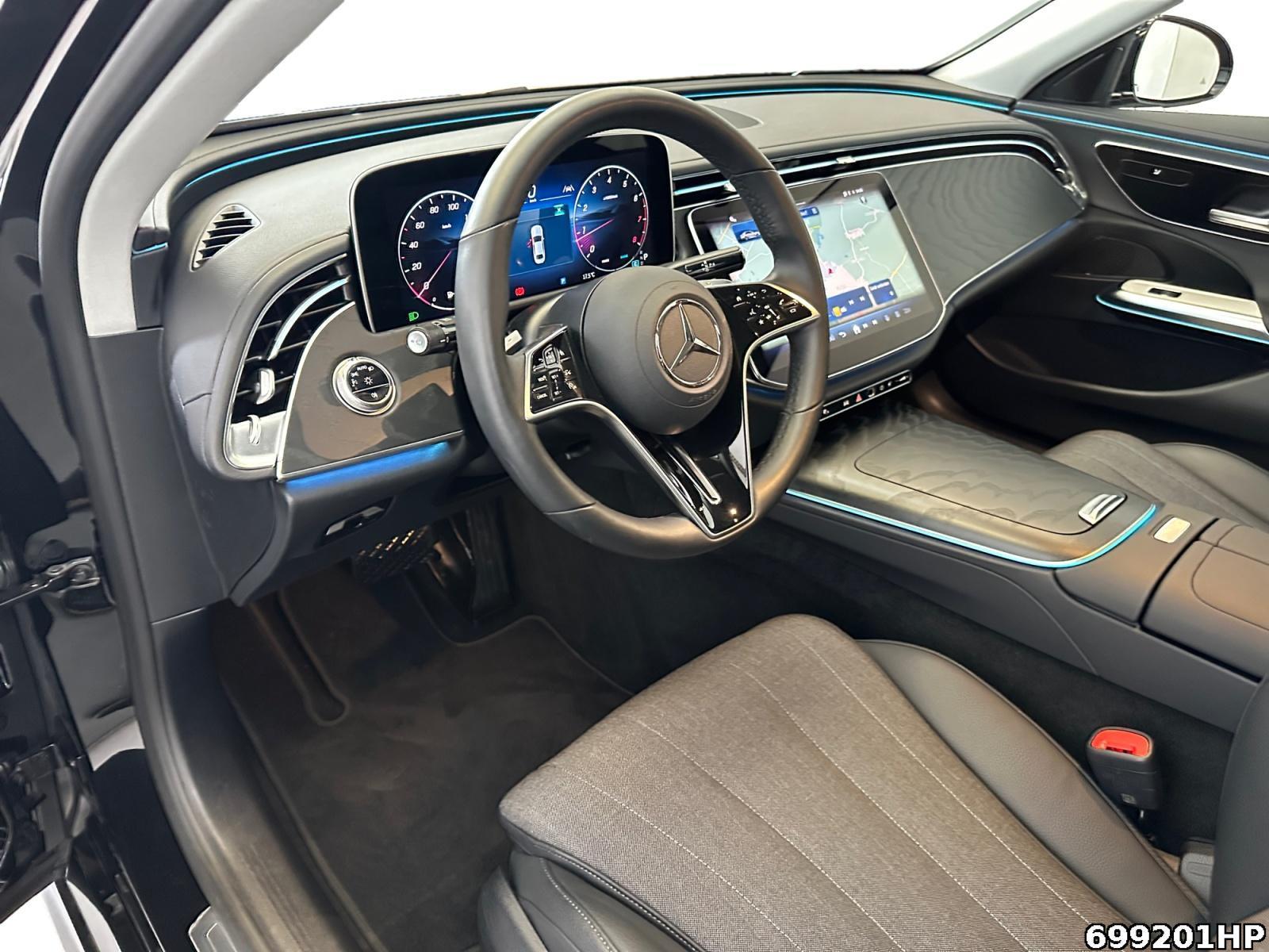 Fahrzeugabbildung Mercedes-Benz E 200 Avantgarde LED Ambiente KEYLESS CarPlay