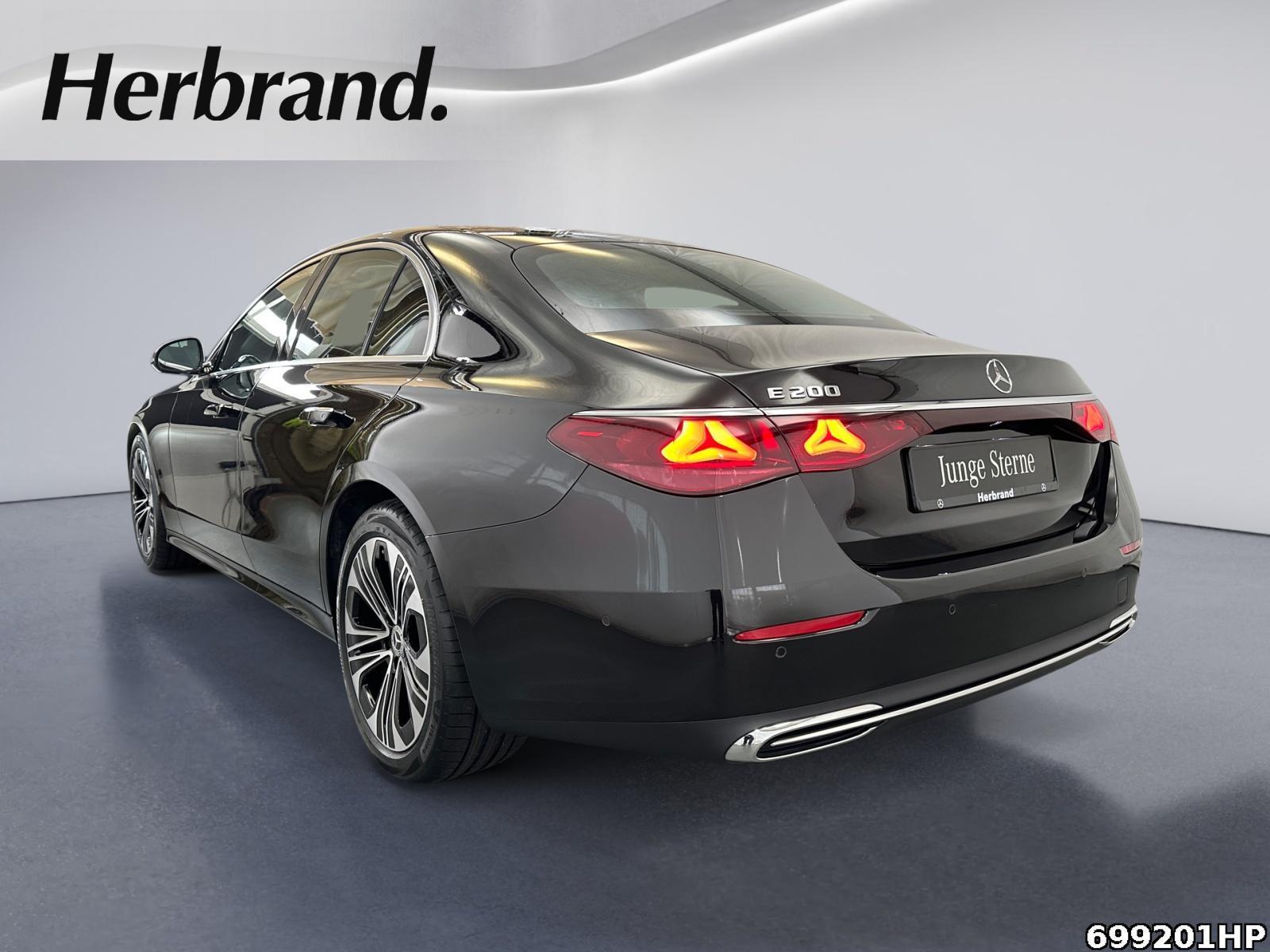 Fahrzeugabbildung Mercedes-Benz E 200 Avantgarde LED Ambiente KEYLESS CarPlay