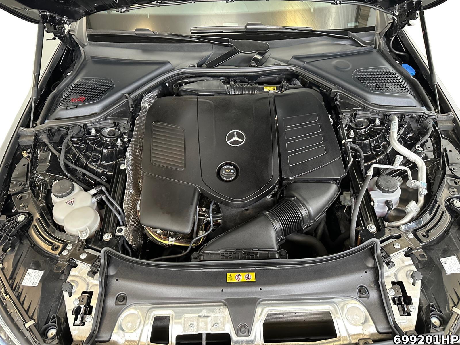 Fahrzeugabbildung Mercedes-Benz E 200 Avantgarde LED Ambiente KEYLESS CarPlay