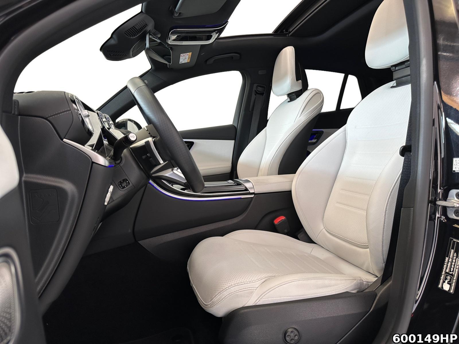 Fahrzeugabbildung Mercedes-Benz GLC 300 e 4M AMG Coupé AHK Pano DIGITAL LIGHT