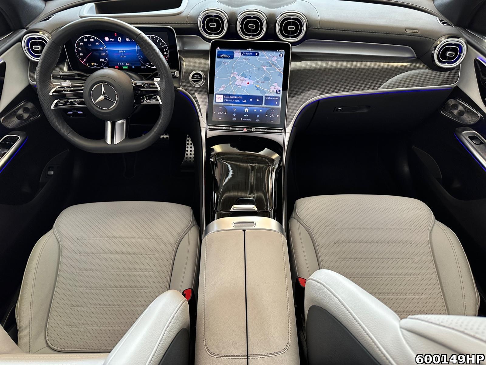 Fahrzeugabbildung Mercedes-Benz GLC 300 e 4M AMG Coupé AHK Pano DIGITAL LIGHT