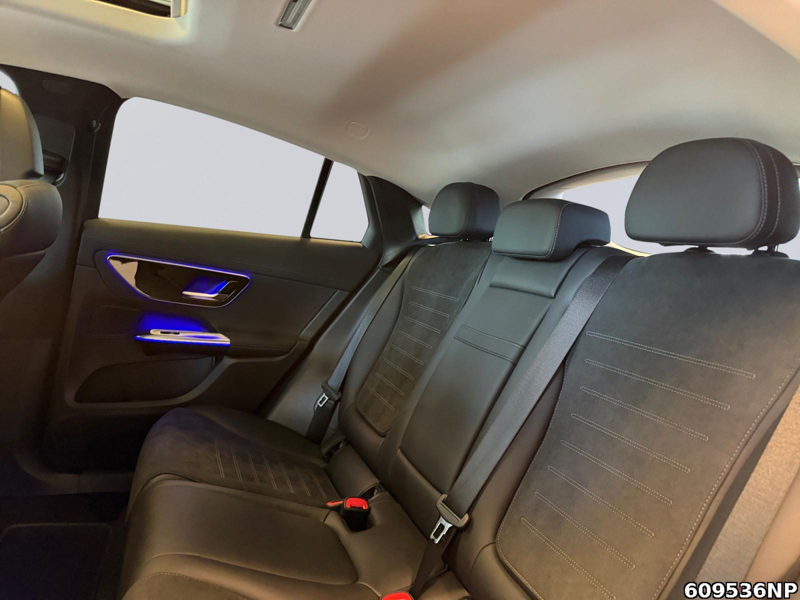 Fahrzeugabbildung Mercedes-Benz GLC 300 de 4M AMG Coupé AHK Pano Memory Distonic