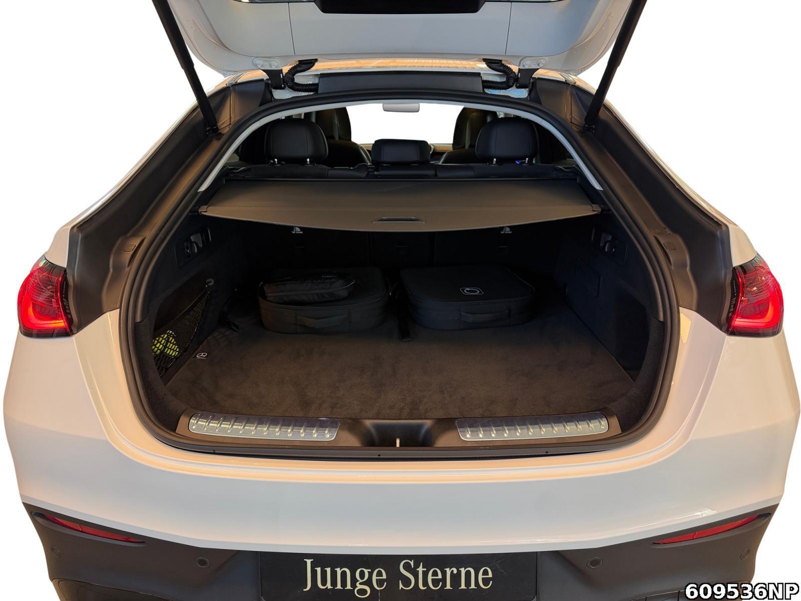 Fahrzeugabbildung Mercedes-Benz GLC 300 de 4M AMG Coupé AHK Pano Memory Distonic
