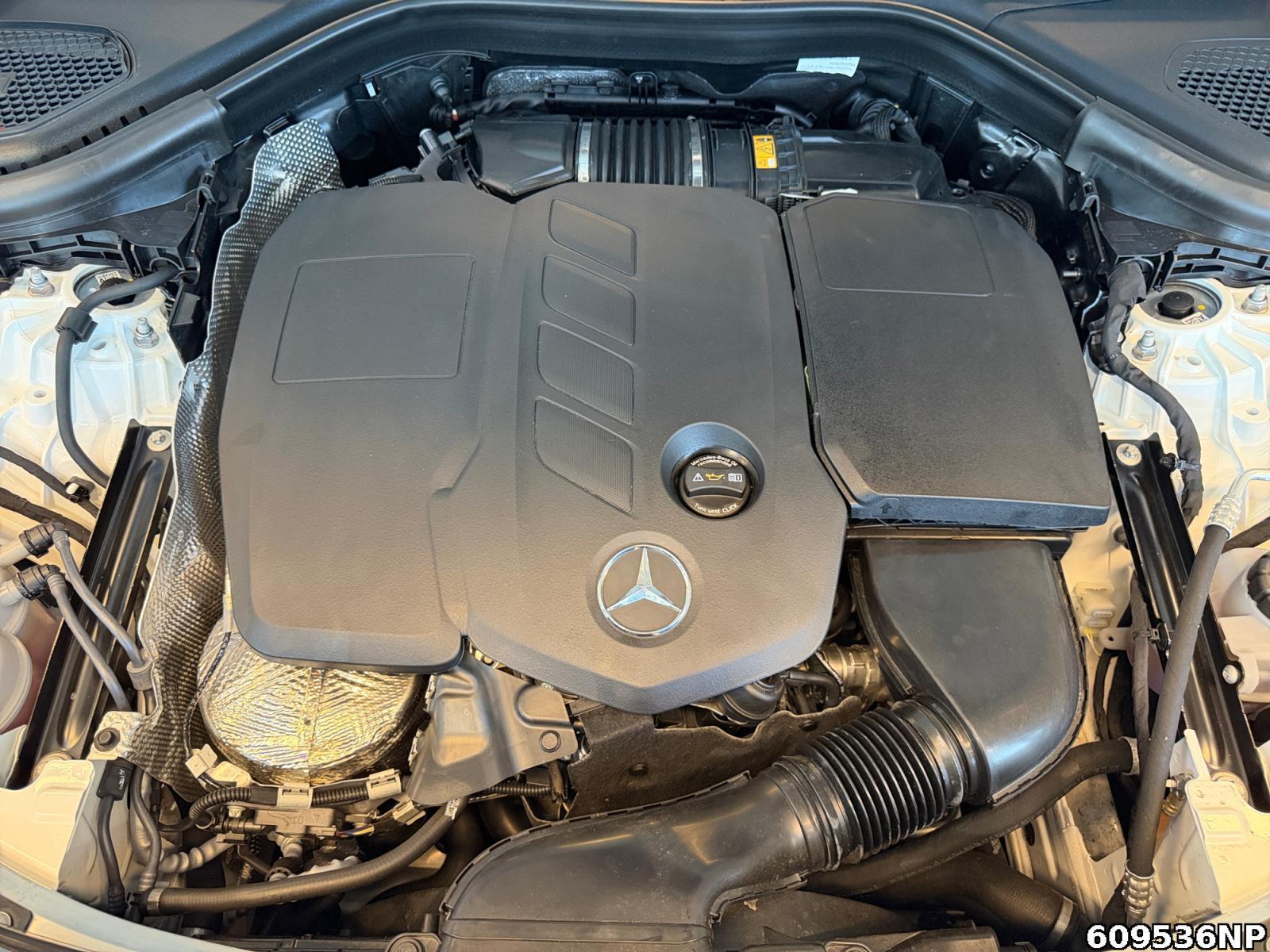 Fahrzeugabbildung Mercedes-Benz GLC 300 de 4M AMG Coupé AHK Pano Memory Distonic