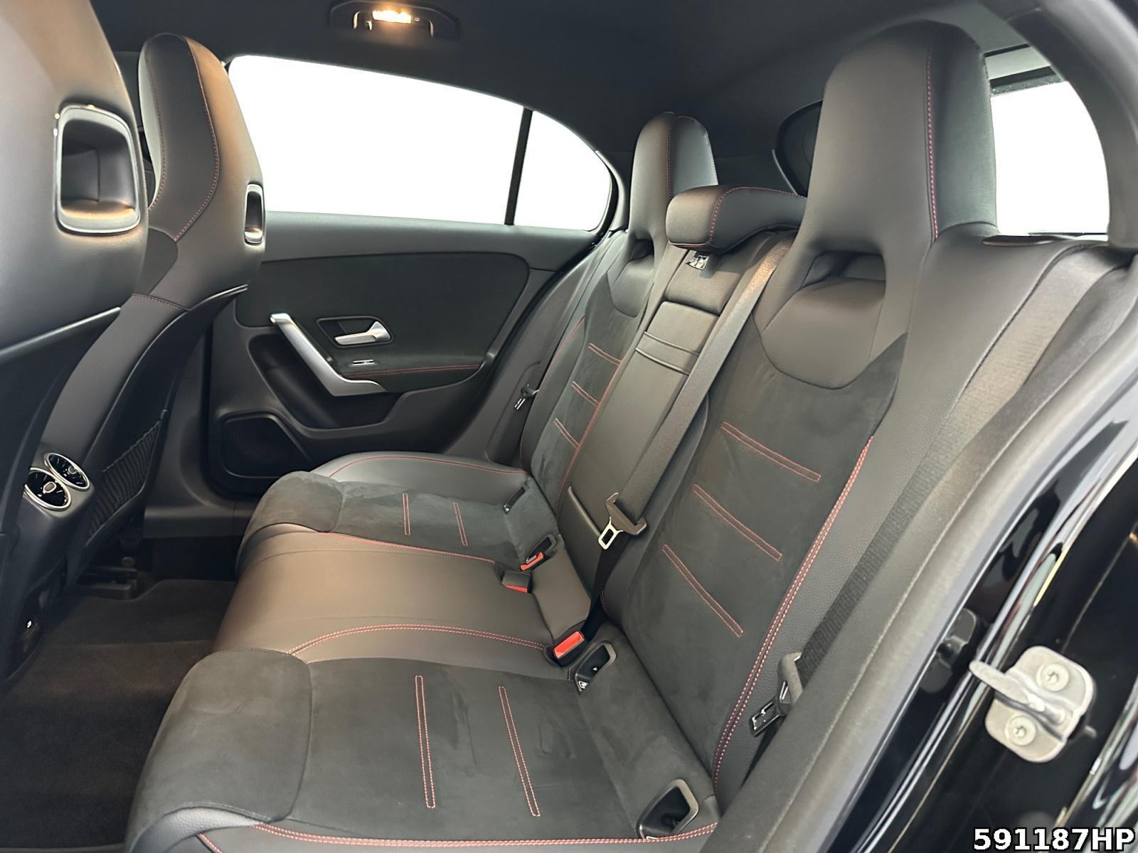 Fahrzeugabbildung Mercedes-Benz A 200 AMG DISTRONIC KEYLESS Ambiente Kamera