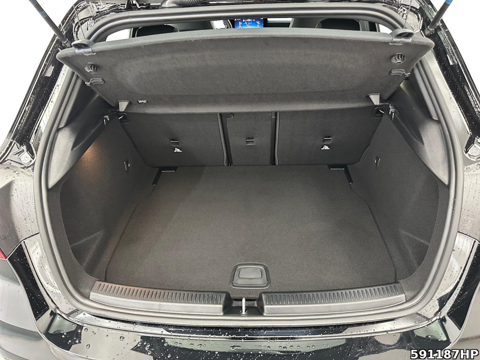 Fahrzeugabbildung Mercedes-Benz A 200 AMG DISTRONIC KEYLESS Ambiente Kamera