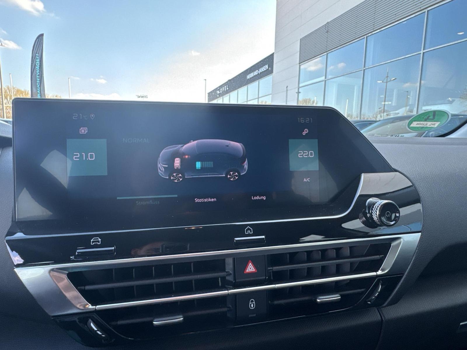 Fahrzeugabbildung Citroën C4 HEAD-UP+NAVI+CARPLAY+PDC+SHZ+ACC+LED+